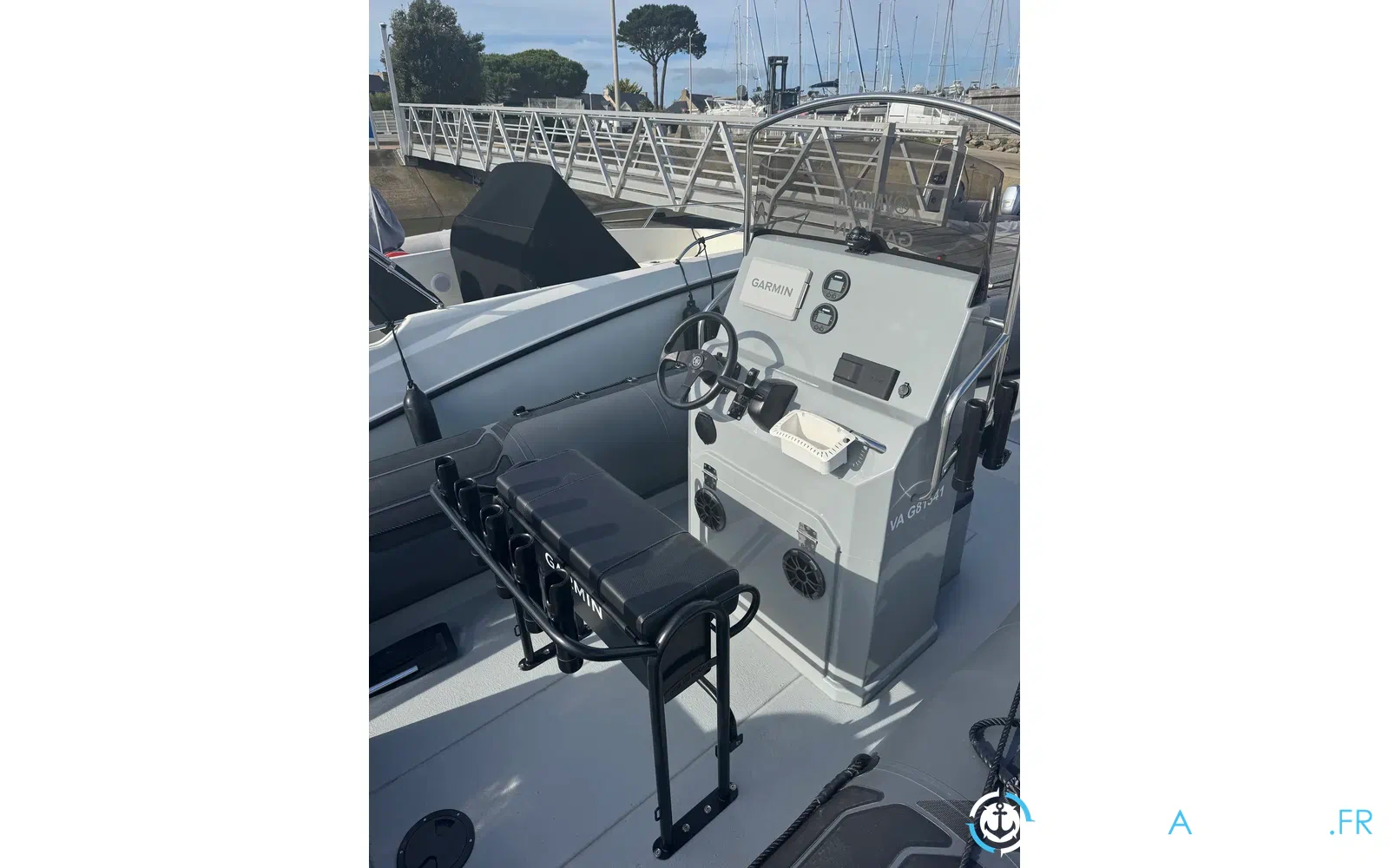 slider 3 Narwhal HD 670