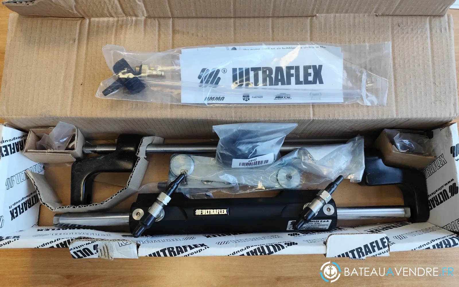 slider 1 Vérin de direction Ultraflex UC128-OBF/1