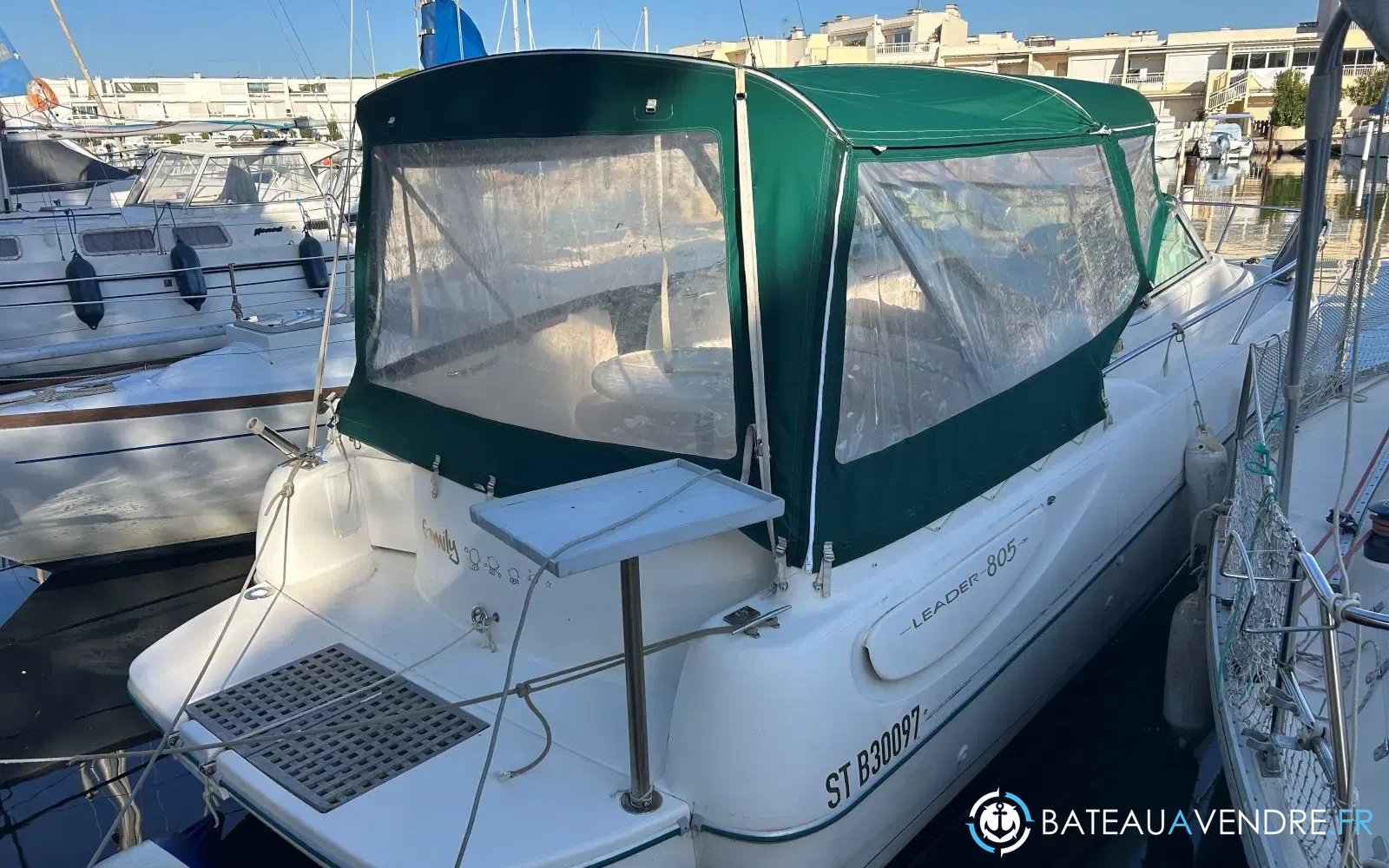 slider 10 Jeanneau Leader 805