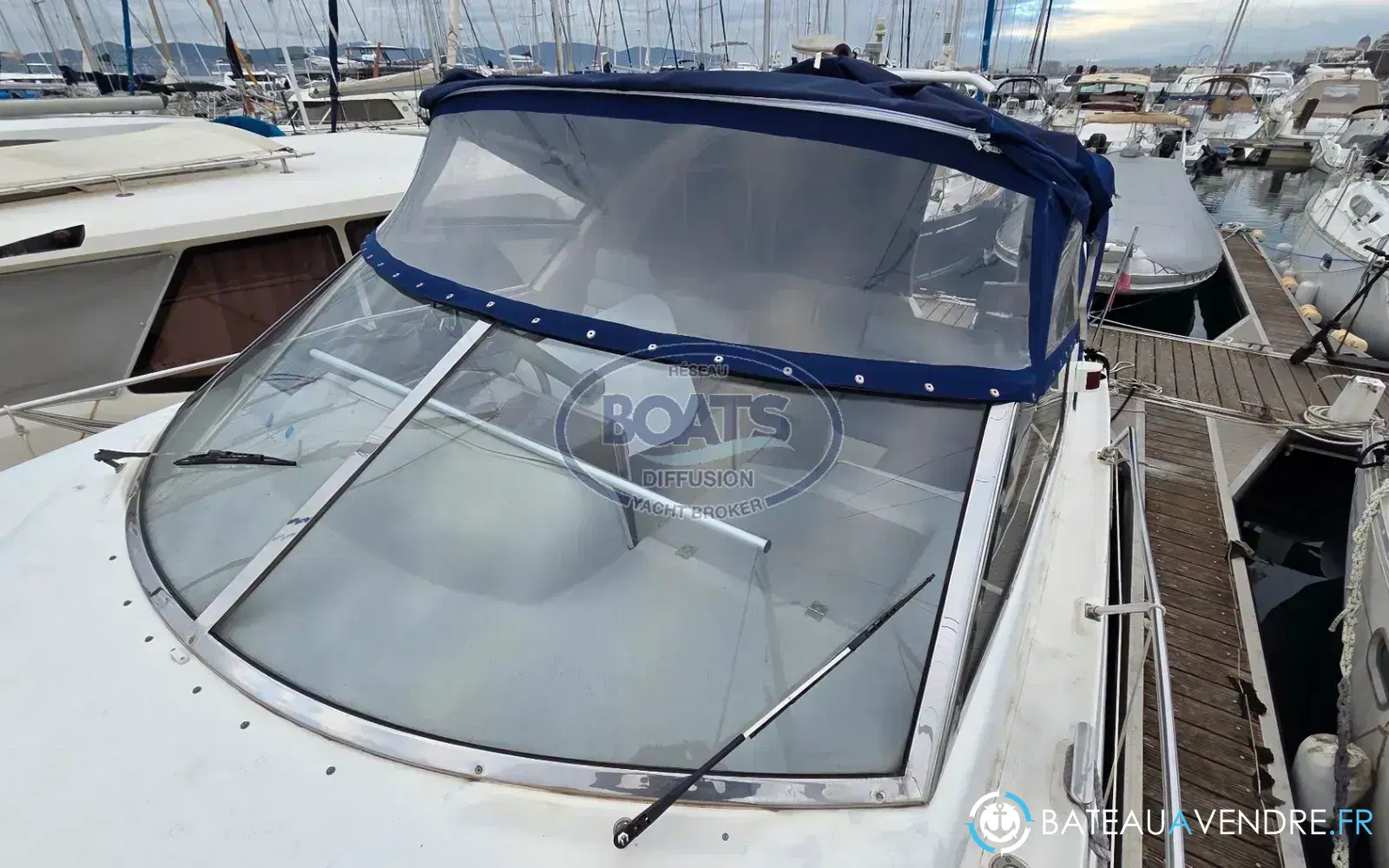 slider 2 Sealine 328 Sovereign