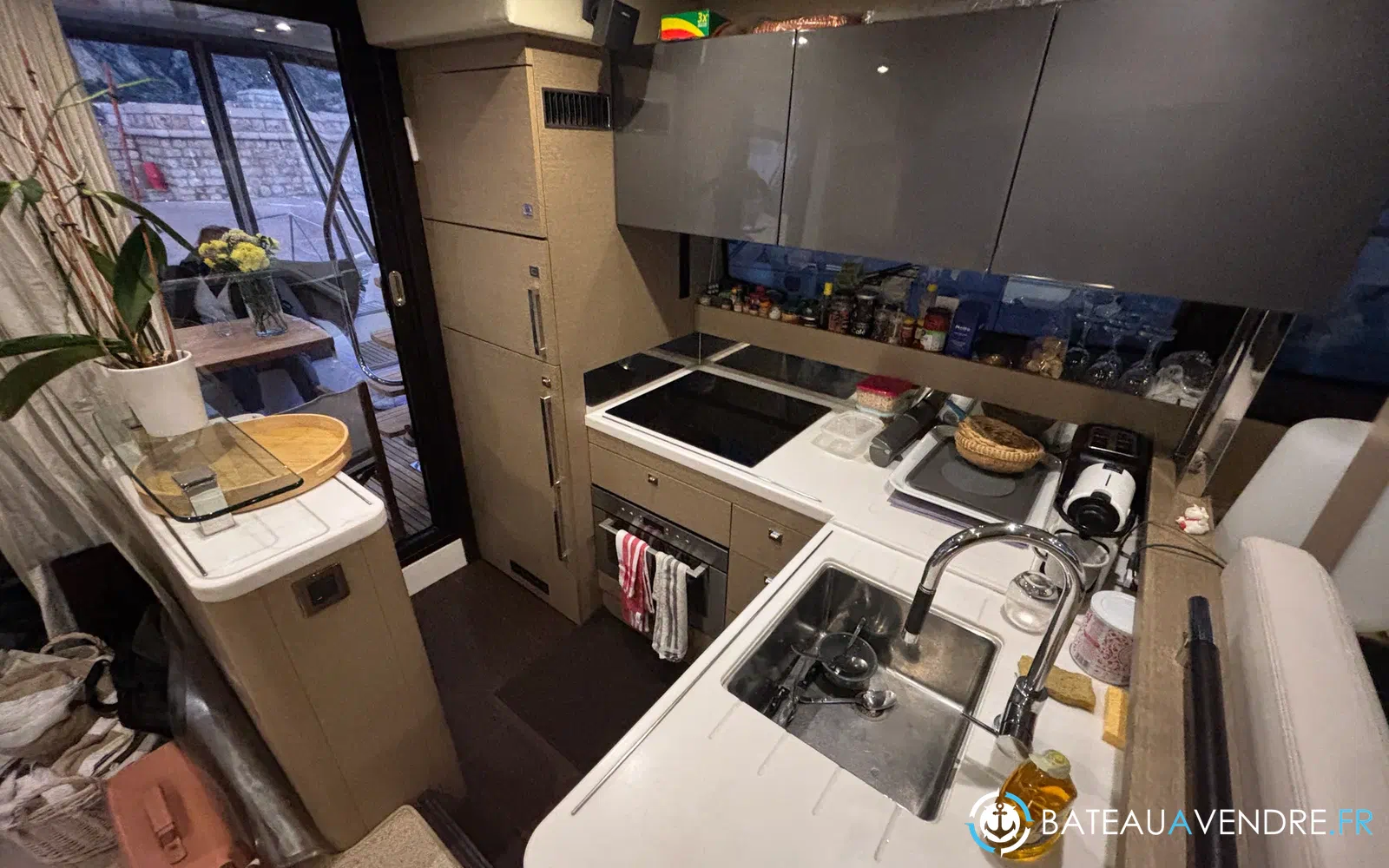 slider 18 Jeanneau Prestige 560