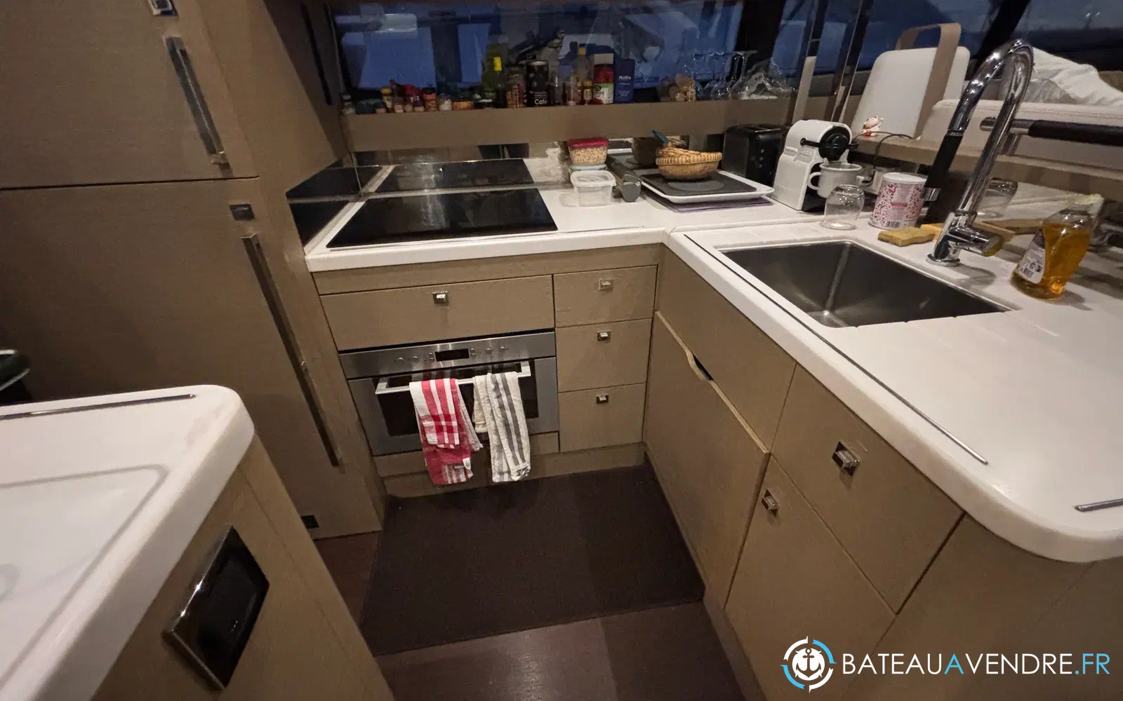 slider 19 Jeanneau Prestige 560