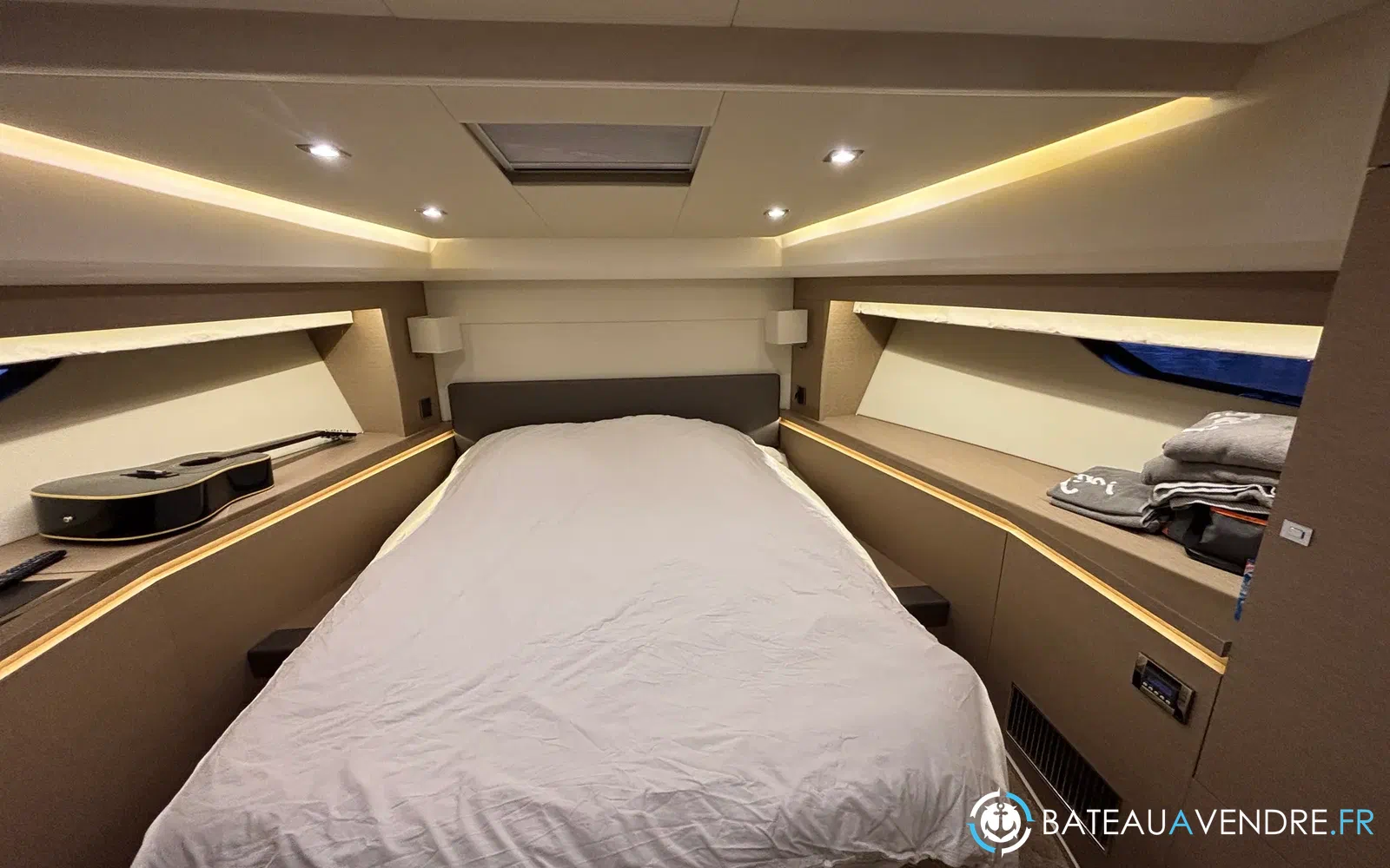 slider 21 Jeanneau Prestige 560