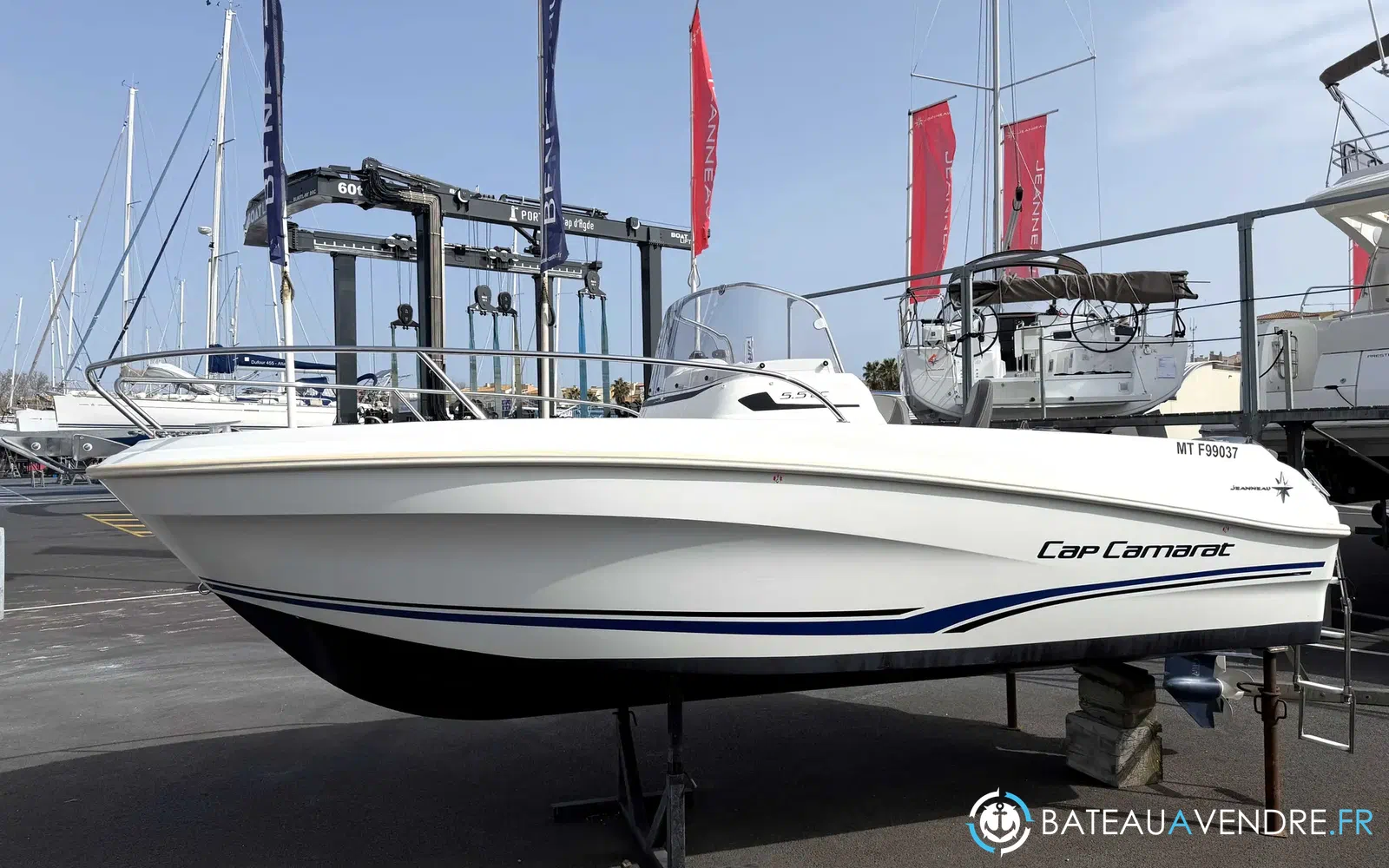 slider 0 Jeanneau Cap Camarat 5.5 CC