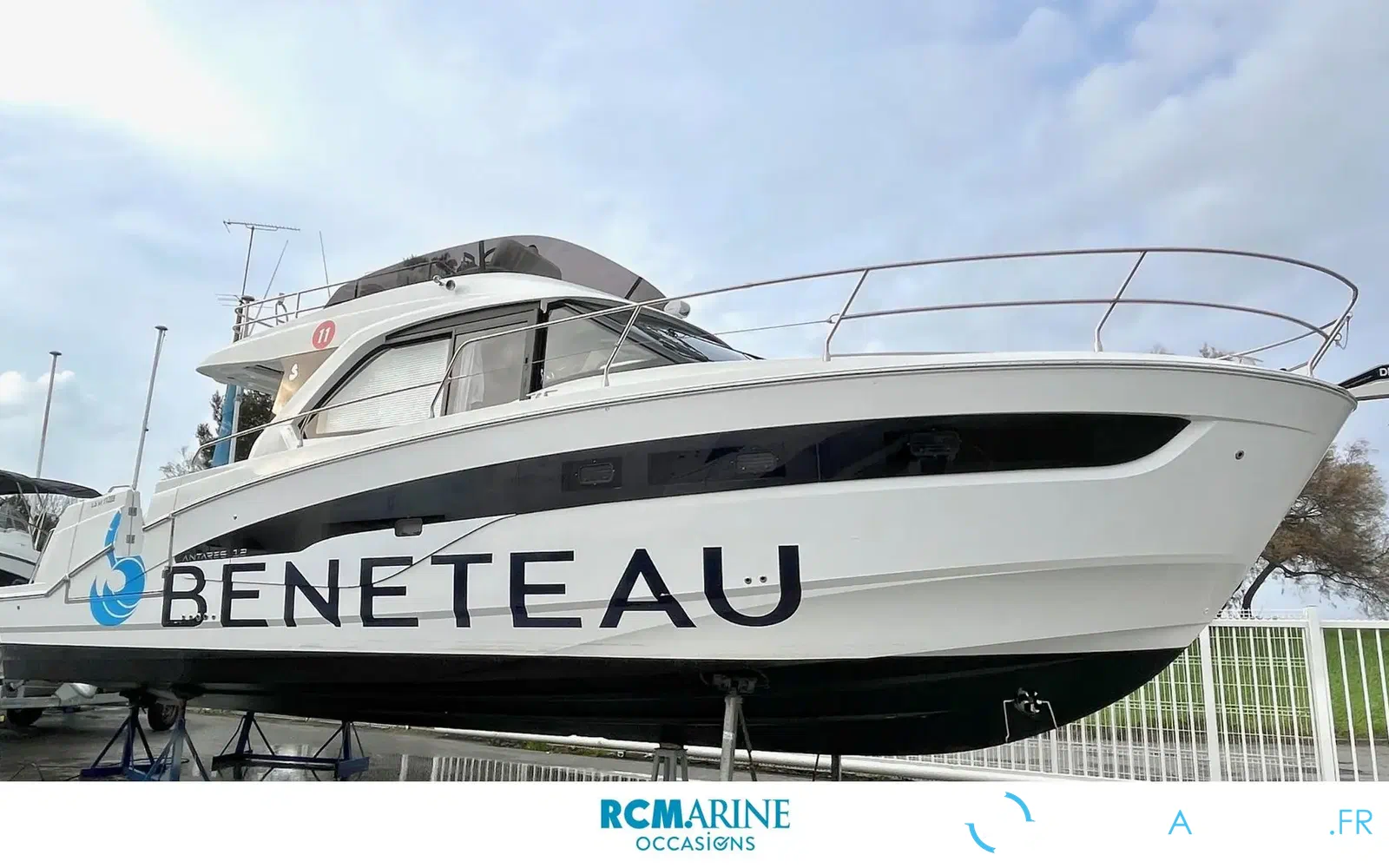 slider 0 Beneteau Antares 12