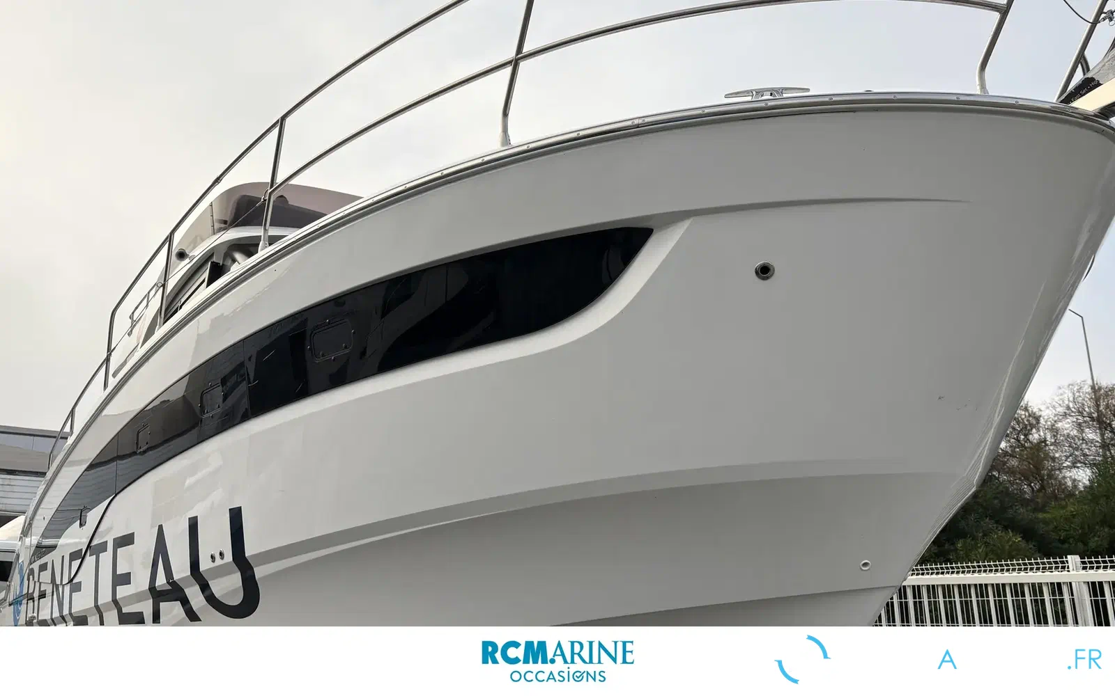 slider 2 Beneteau Antares 12