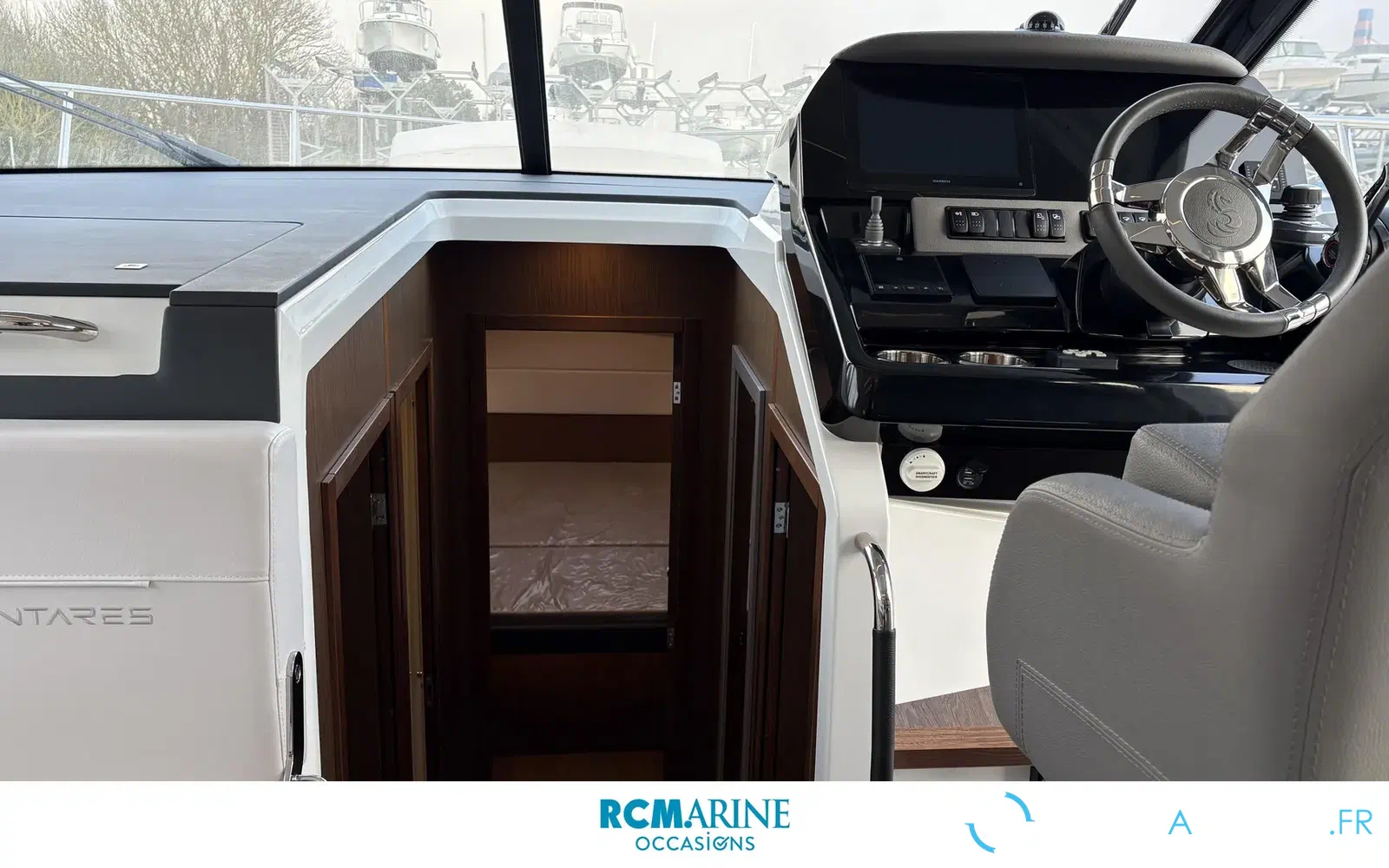 slider 8 Beneteau Antares 12