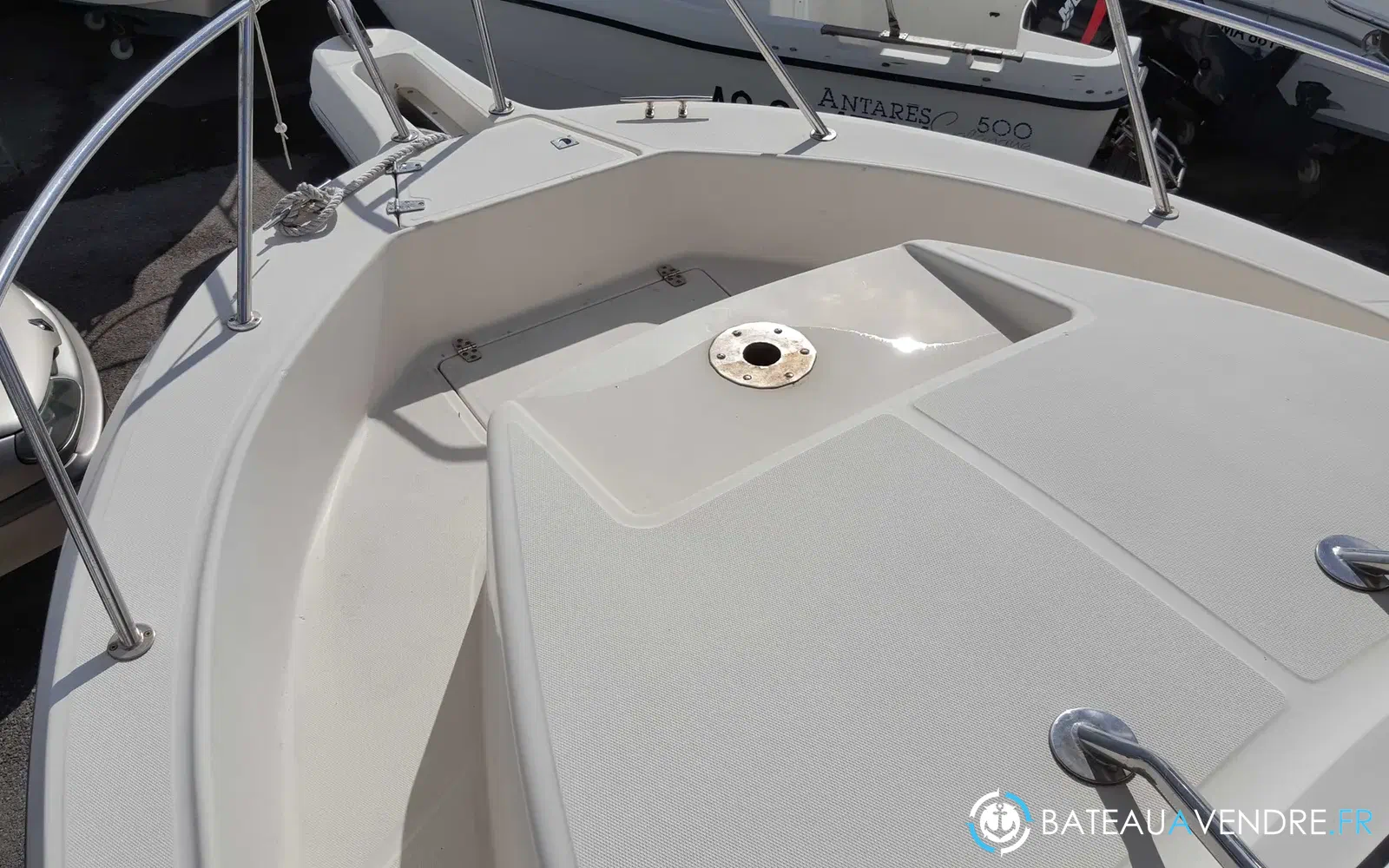 slider 7 Kelt White Shark 237