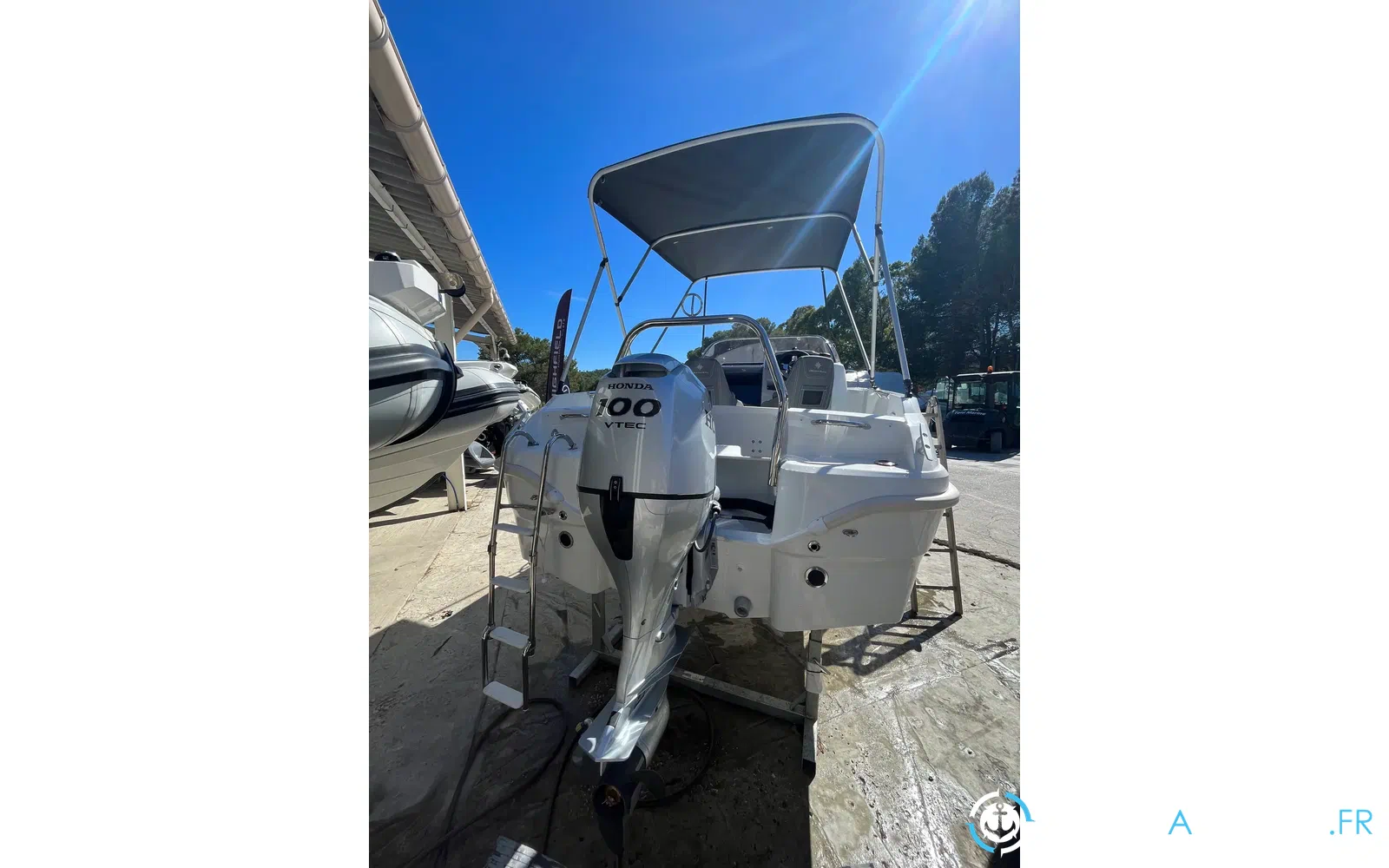 slider 11 Jeanneau Cap Camarat 5.5 WA