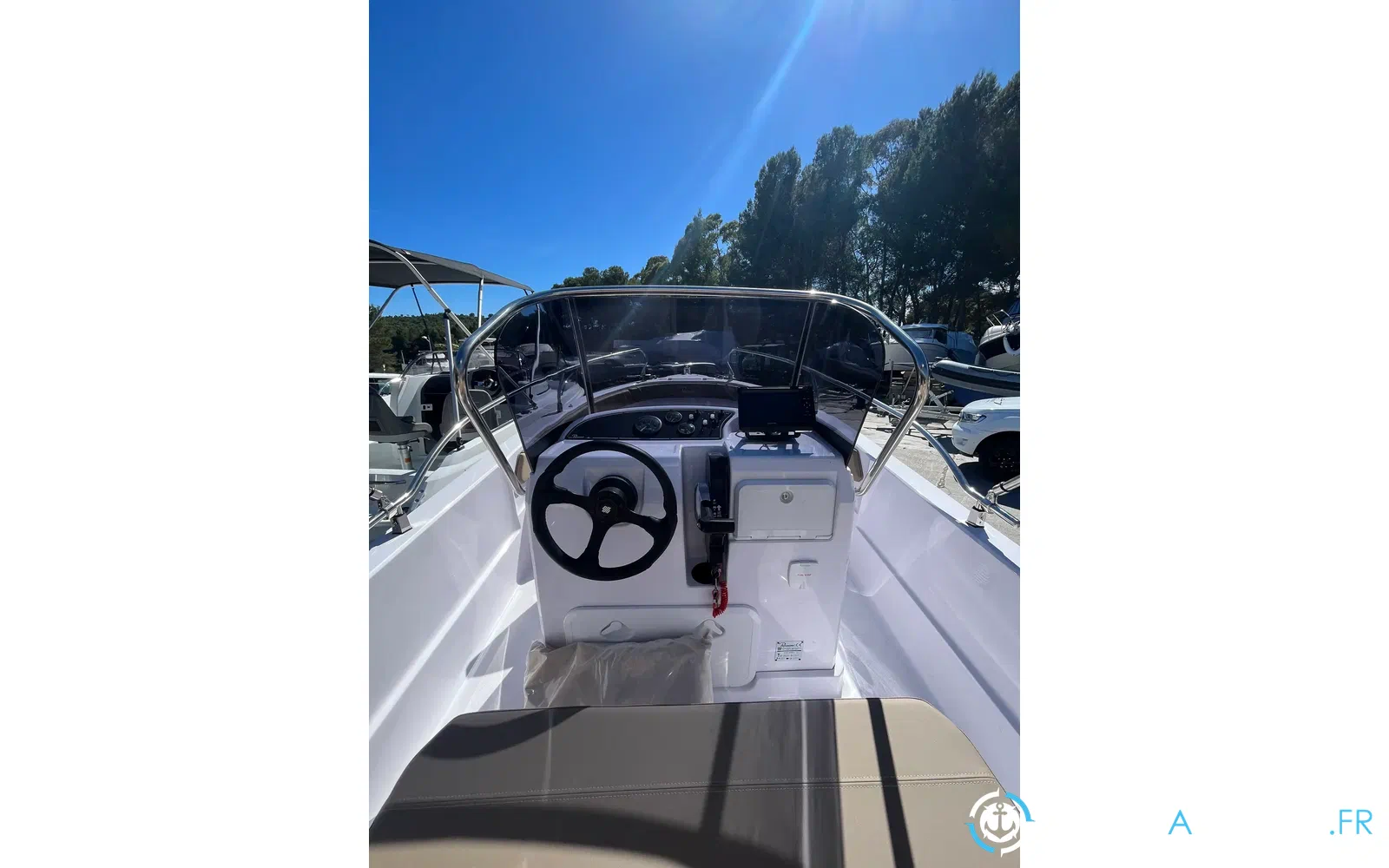 slider 15 Jeanneau Cap Camarat 5.5 WA