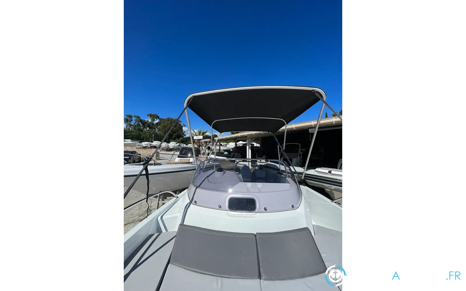 slider 6 Jeanneau Cap Camarat 5.5 WA