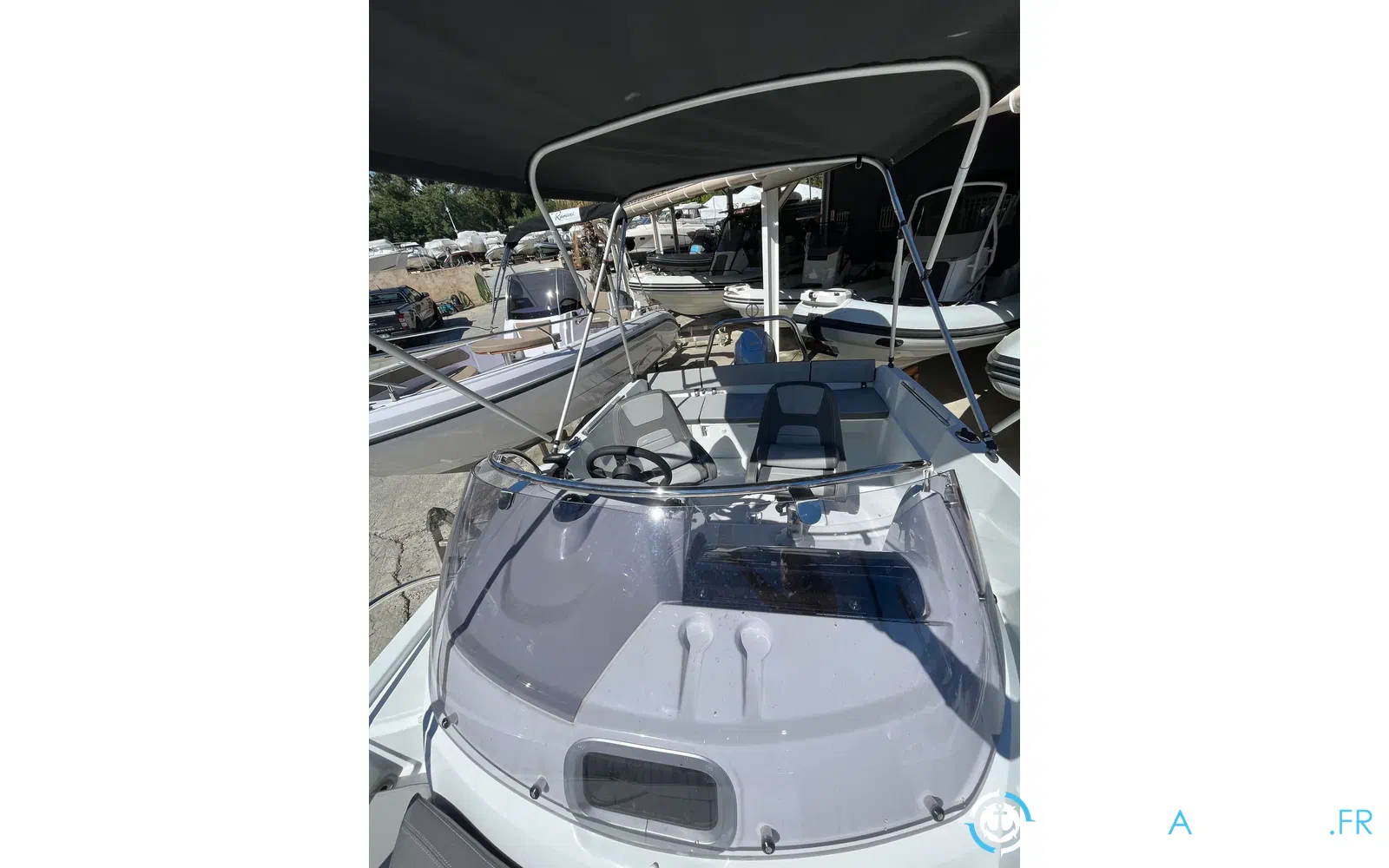 slider 7 Jeanneau Cap Camarat 5.5 WA