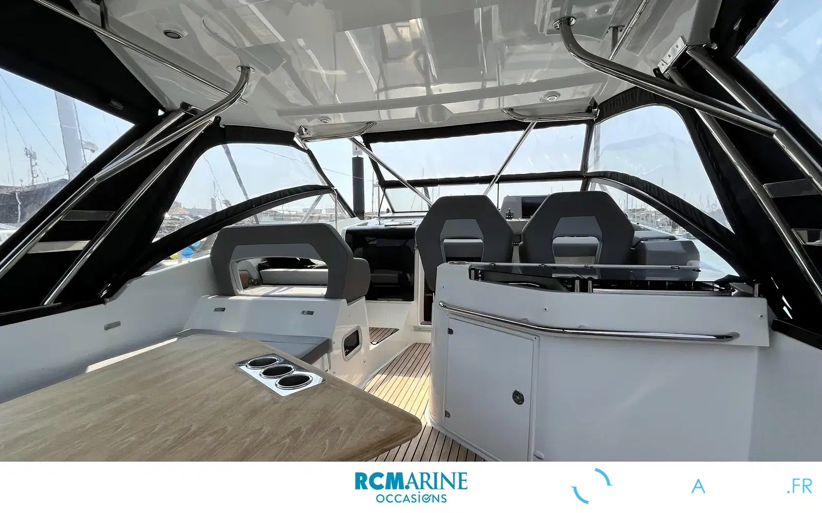 slider 15 Beneteau Flyer 10