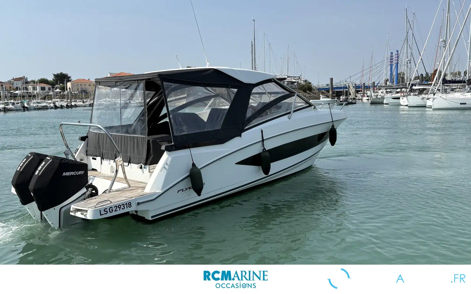 slider 1 Beneteau Flyer 10