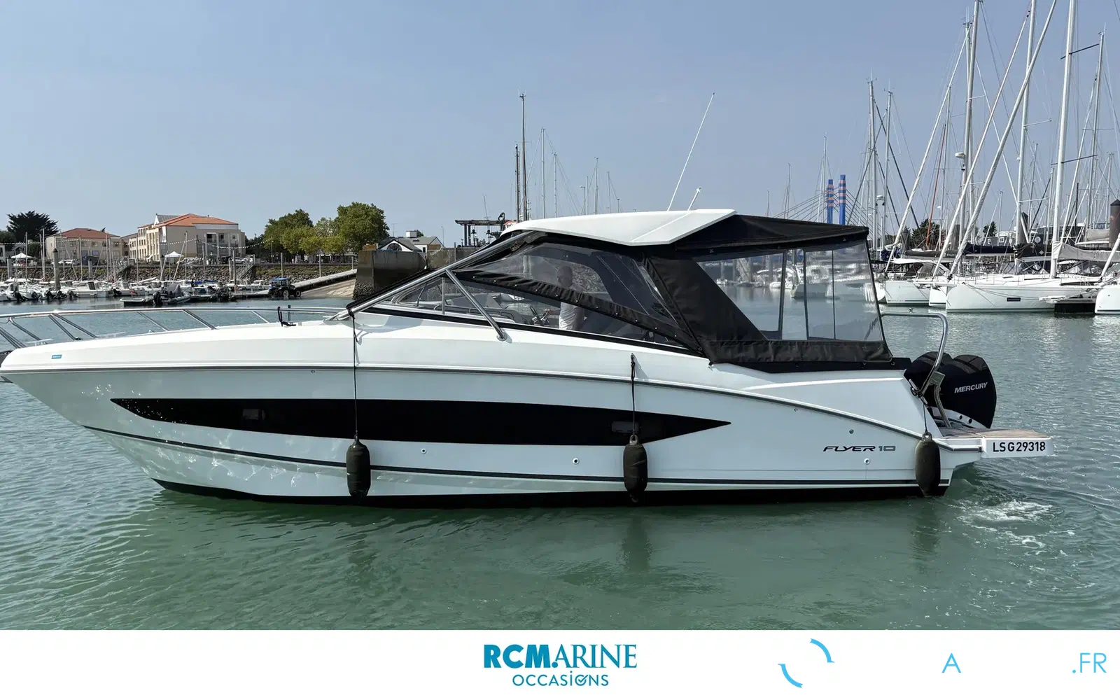 slider 3 Beneteau Flyer 10