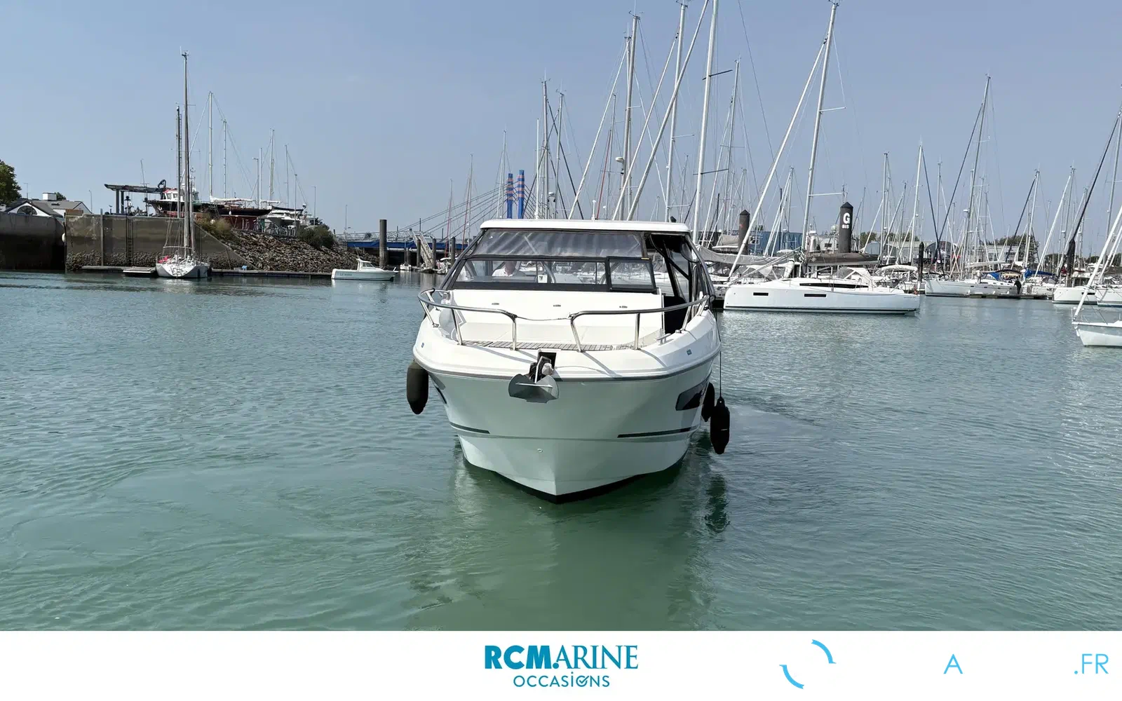 slider 5 Beneteau Flyer 10