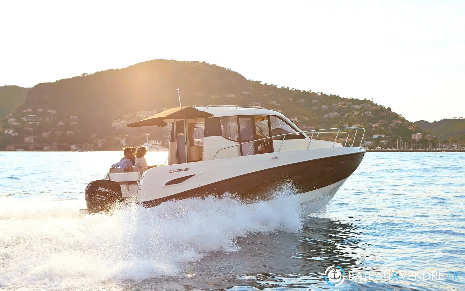 slider 5 Quicksilver Activ 905 Weekend