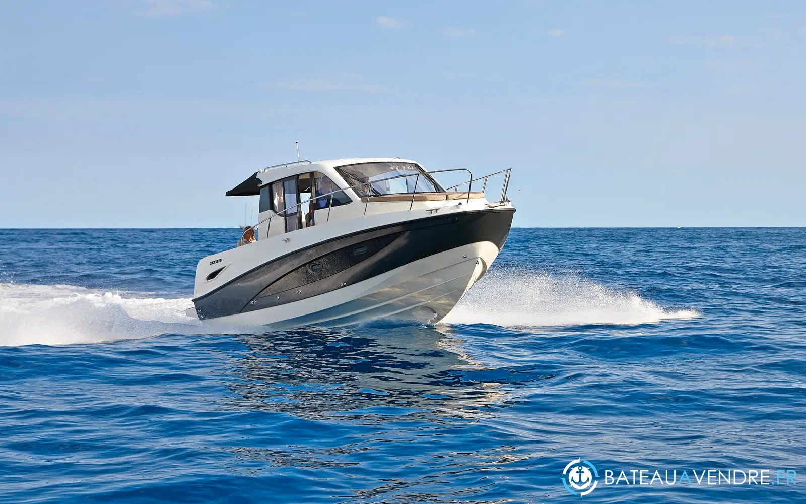 slider 6 Quicksilver Activ 905 Weekend