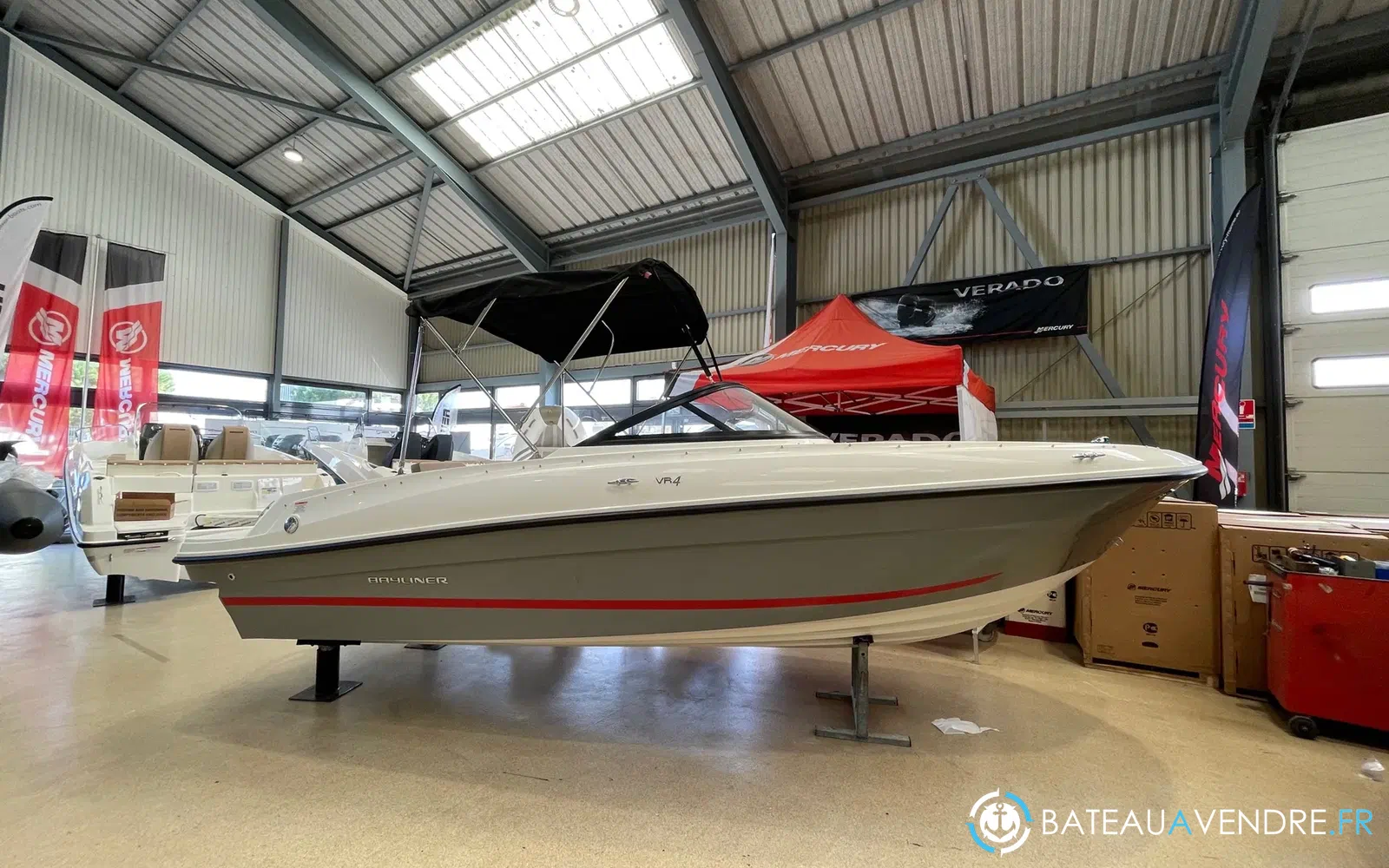 slider 1 Bayliner VR4 OB
