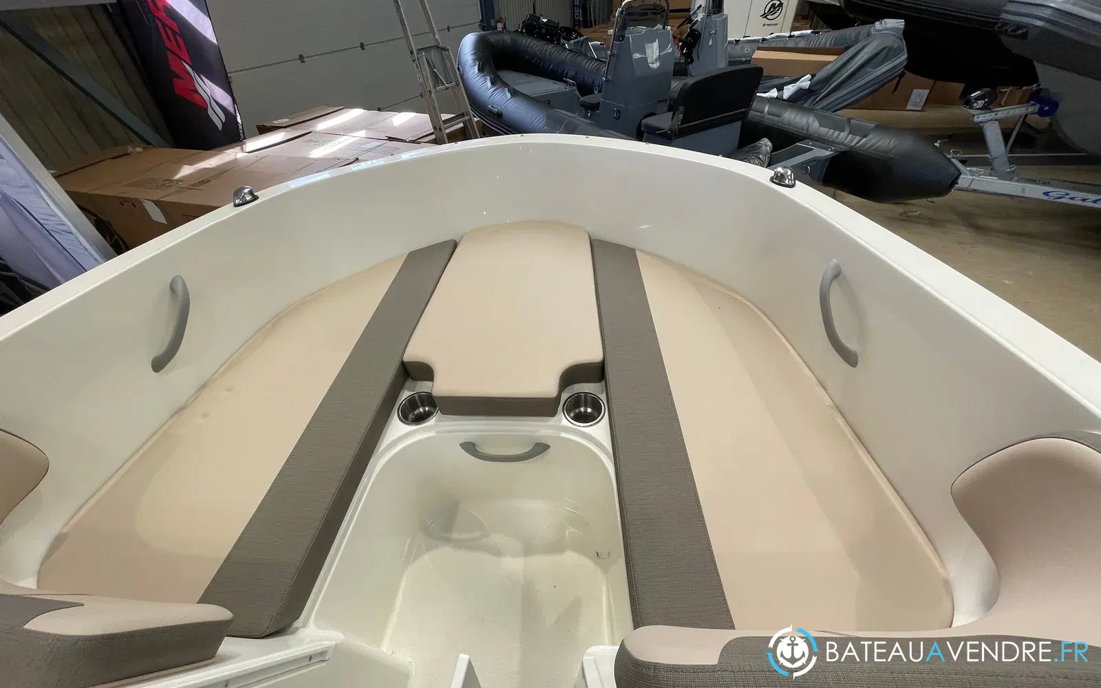 slider 2 Bayliner VR4 OB