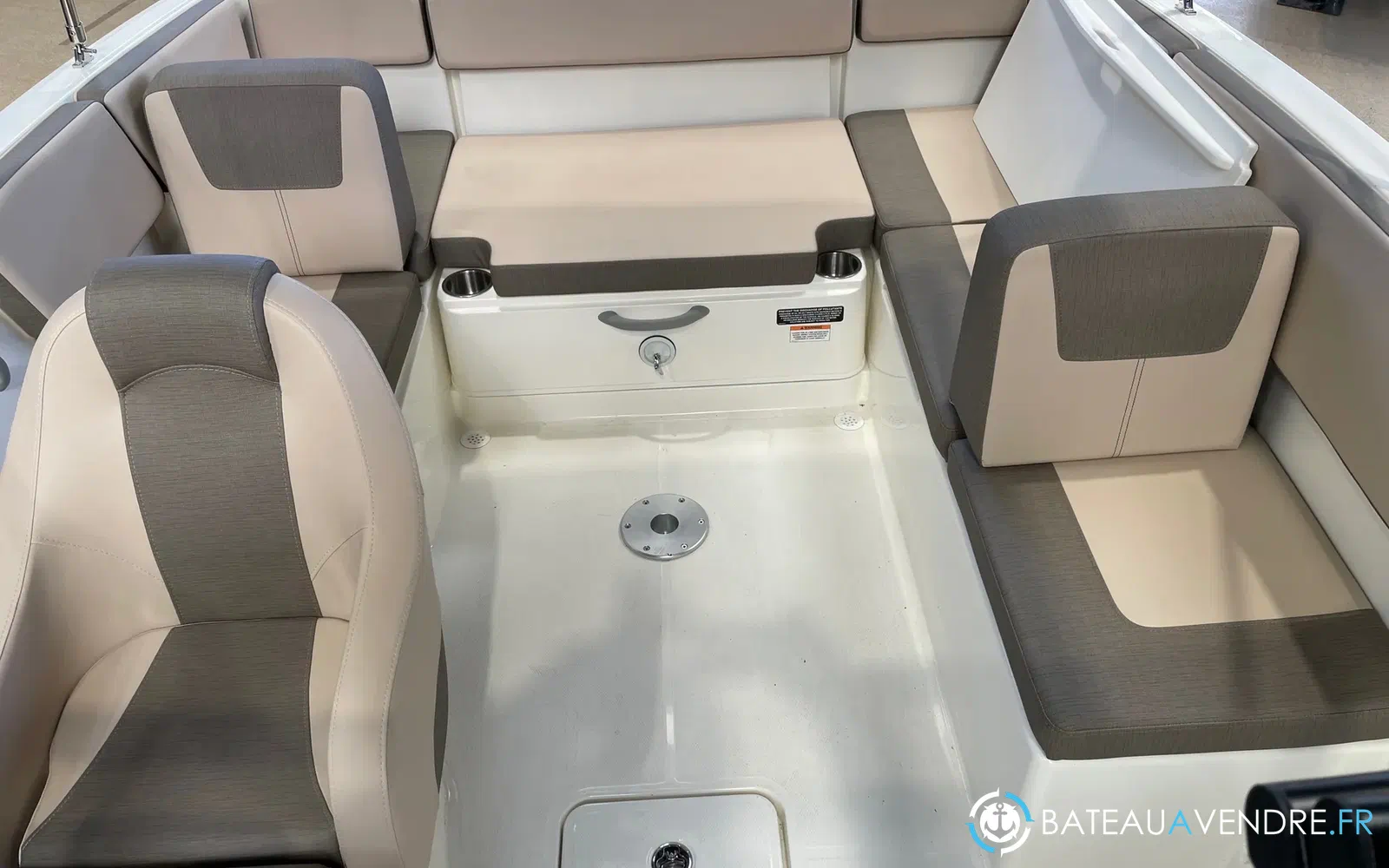 slider 3 Bayliner VR4 OB