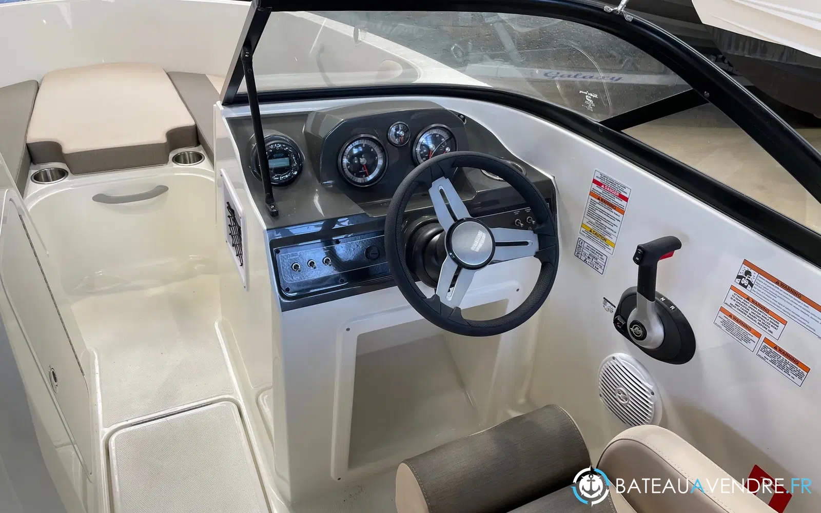 slider 4 Bayliner VR4 OB