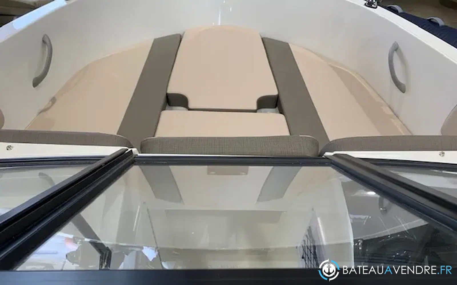 slider 8 Bayliner VR4 OB