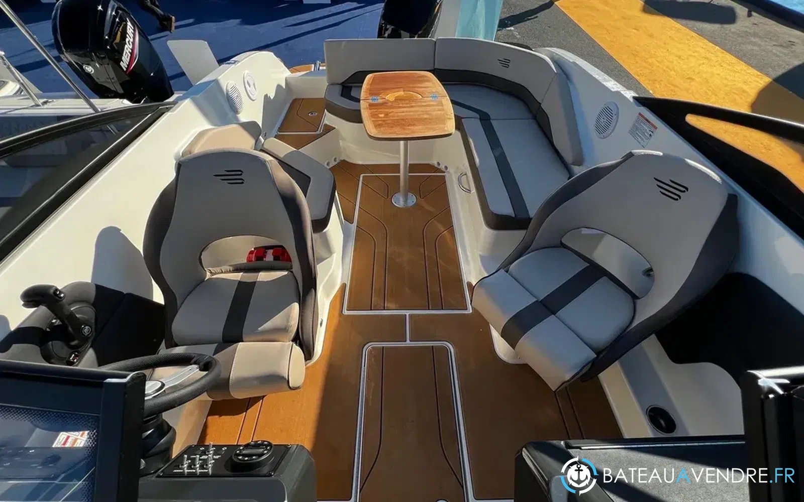 slider 4 Bayliner V20