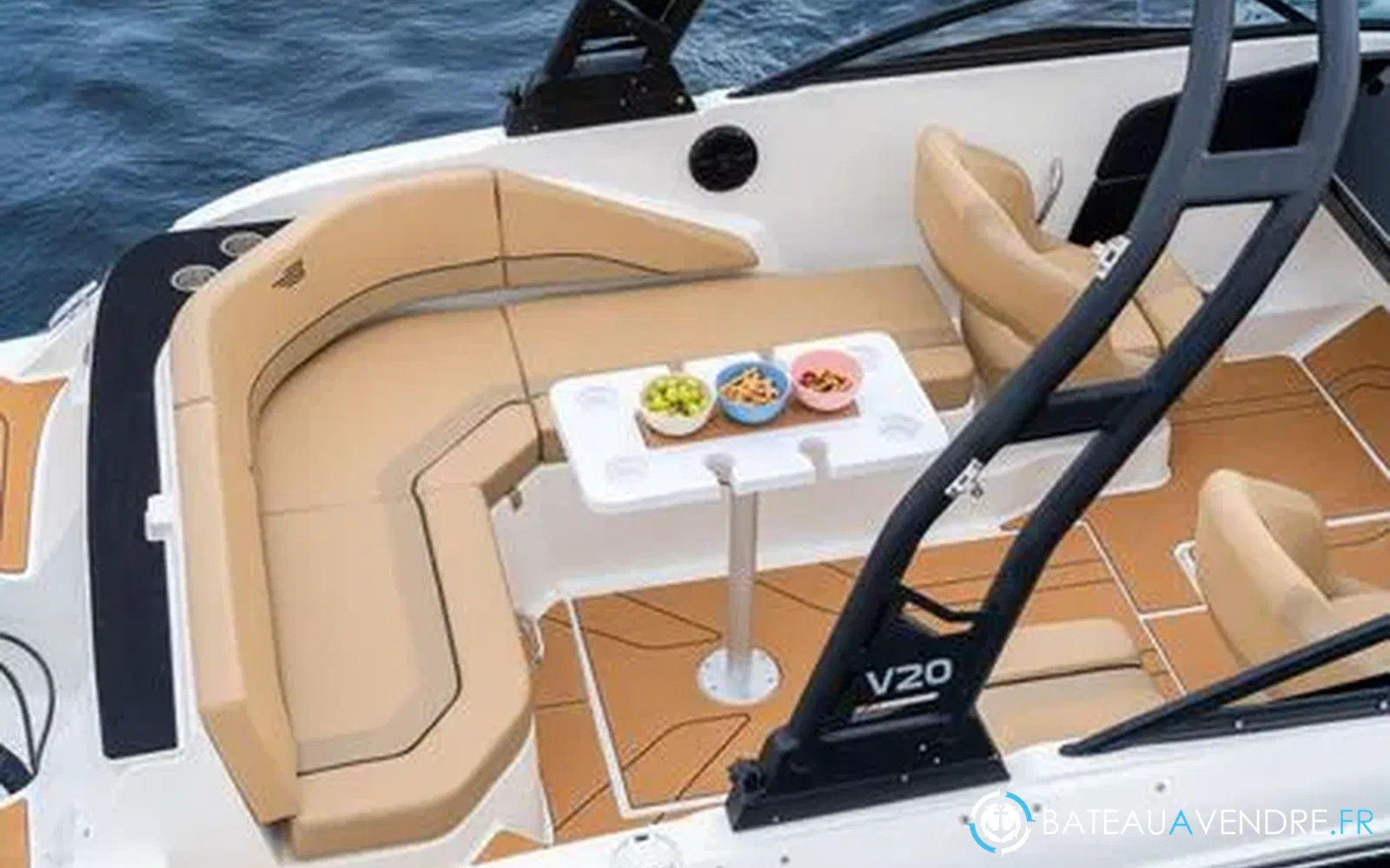 slider 6 Bayliner V20