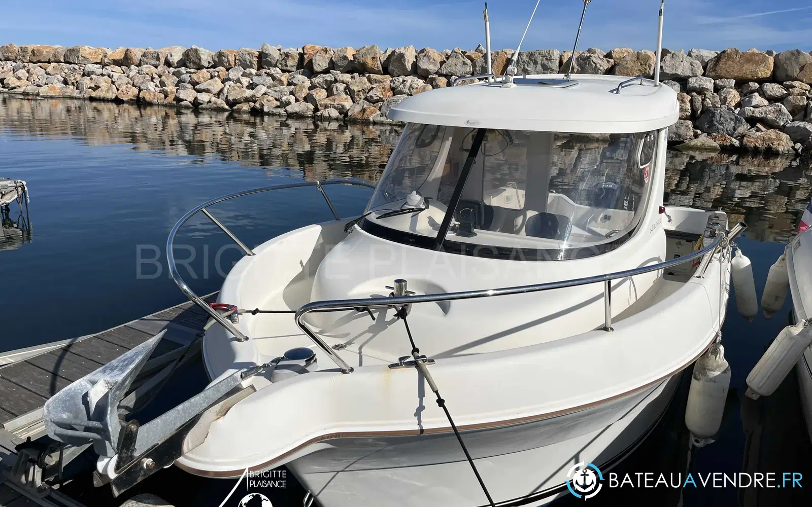 slider 0 Quicksilver 640 Pilothouse