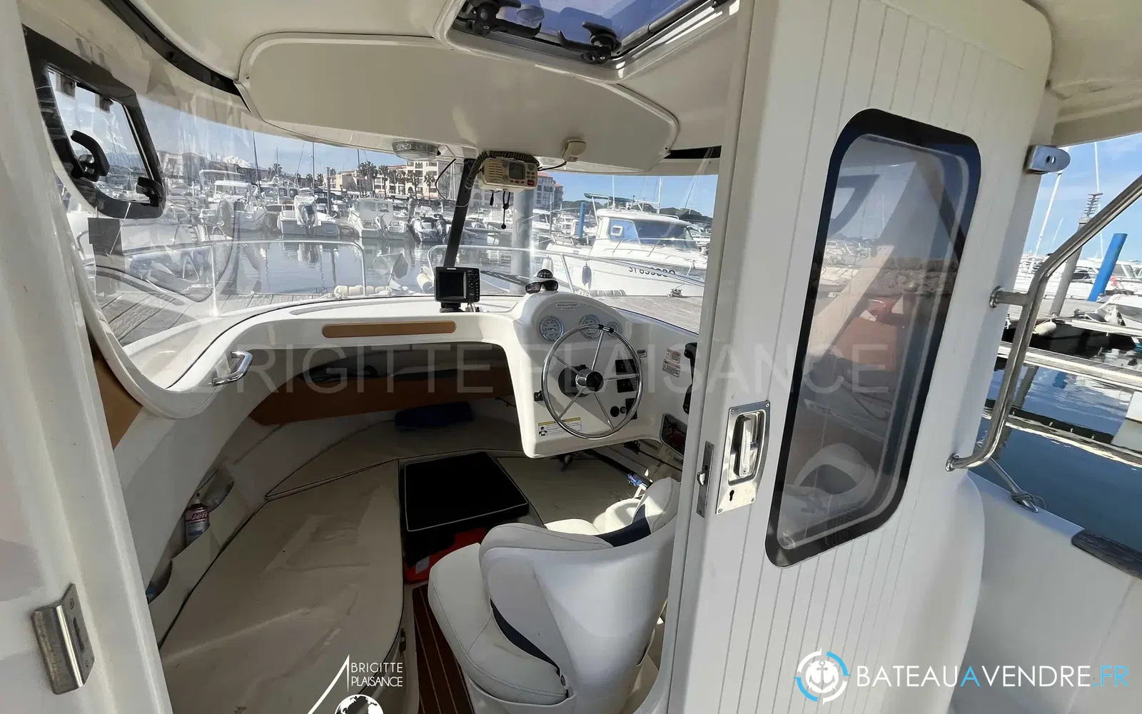 slider 2 Quicksilver 640 Pilothouse