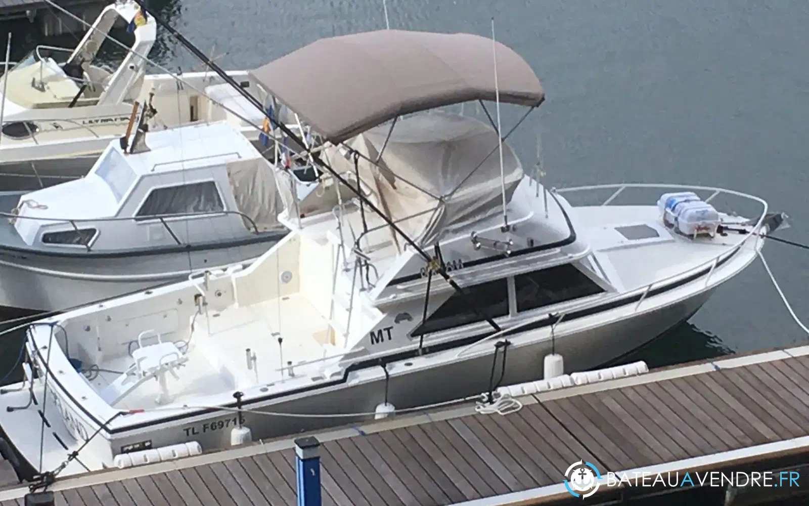 slider 0 Bertram 28 Flybridge