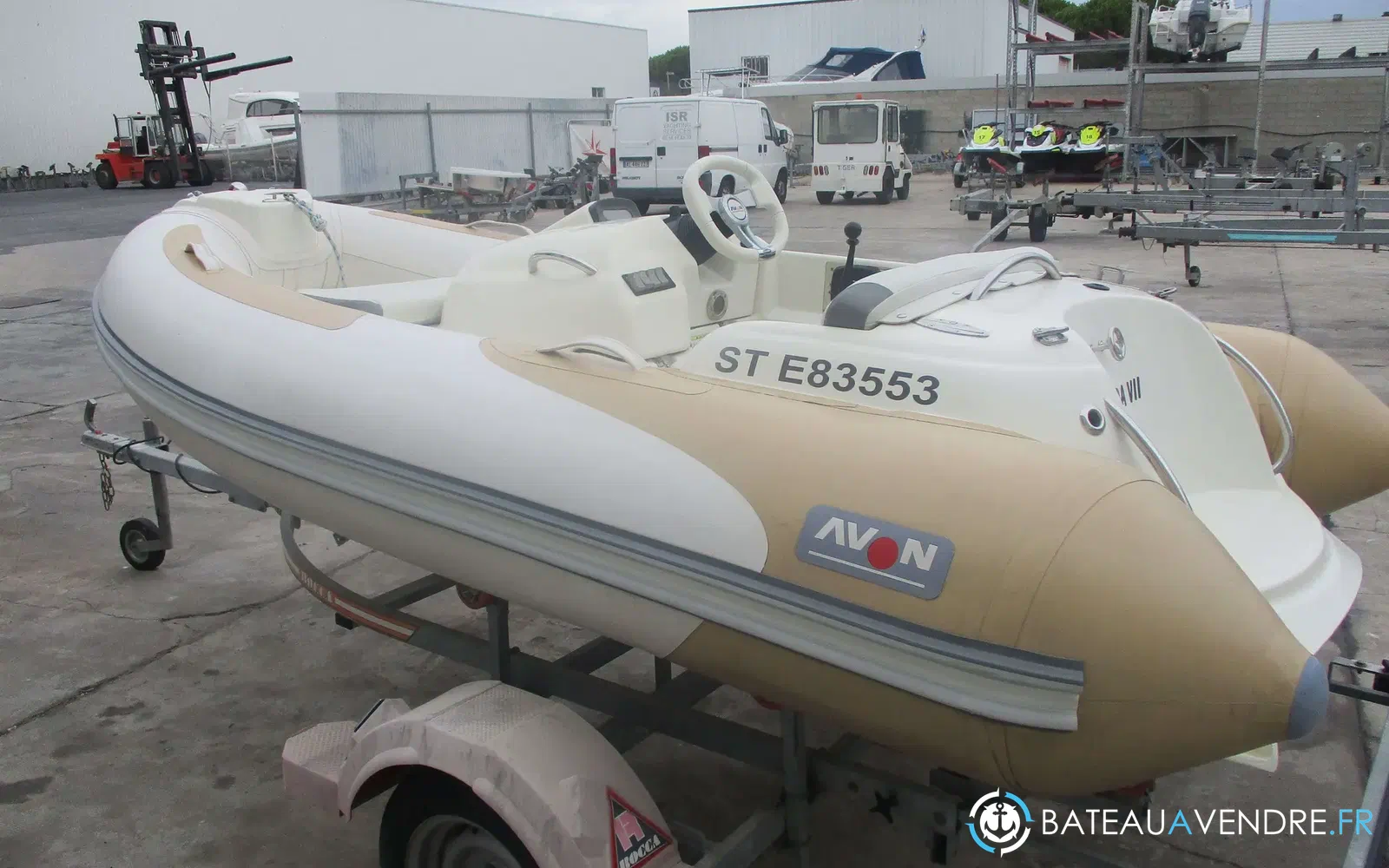 slider 0 Avon Seasport 330