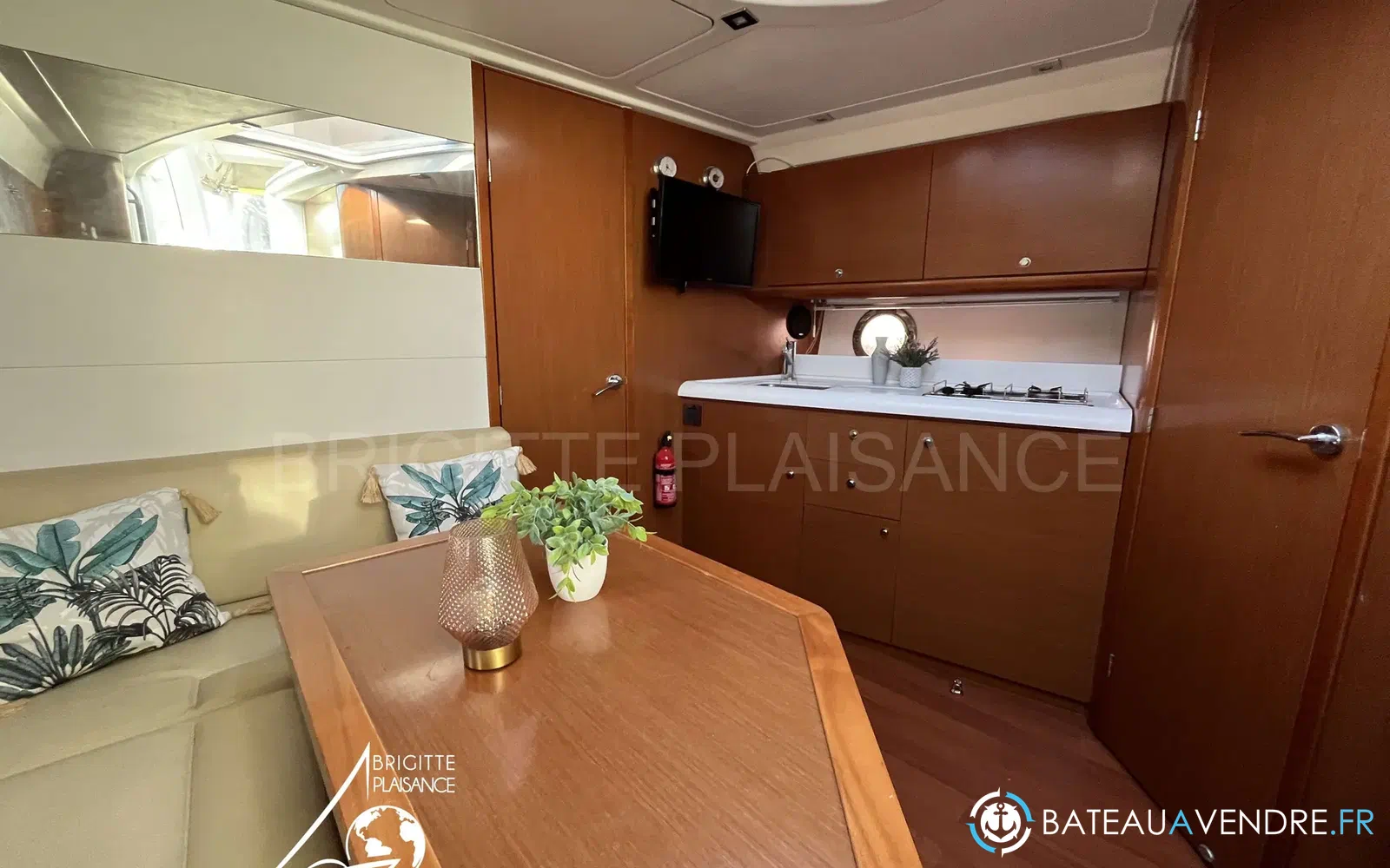 slider 9 Beneteau Gran Turismo 38