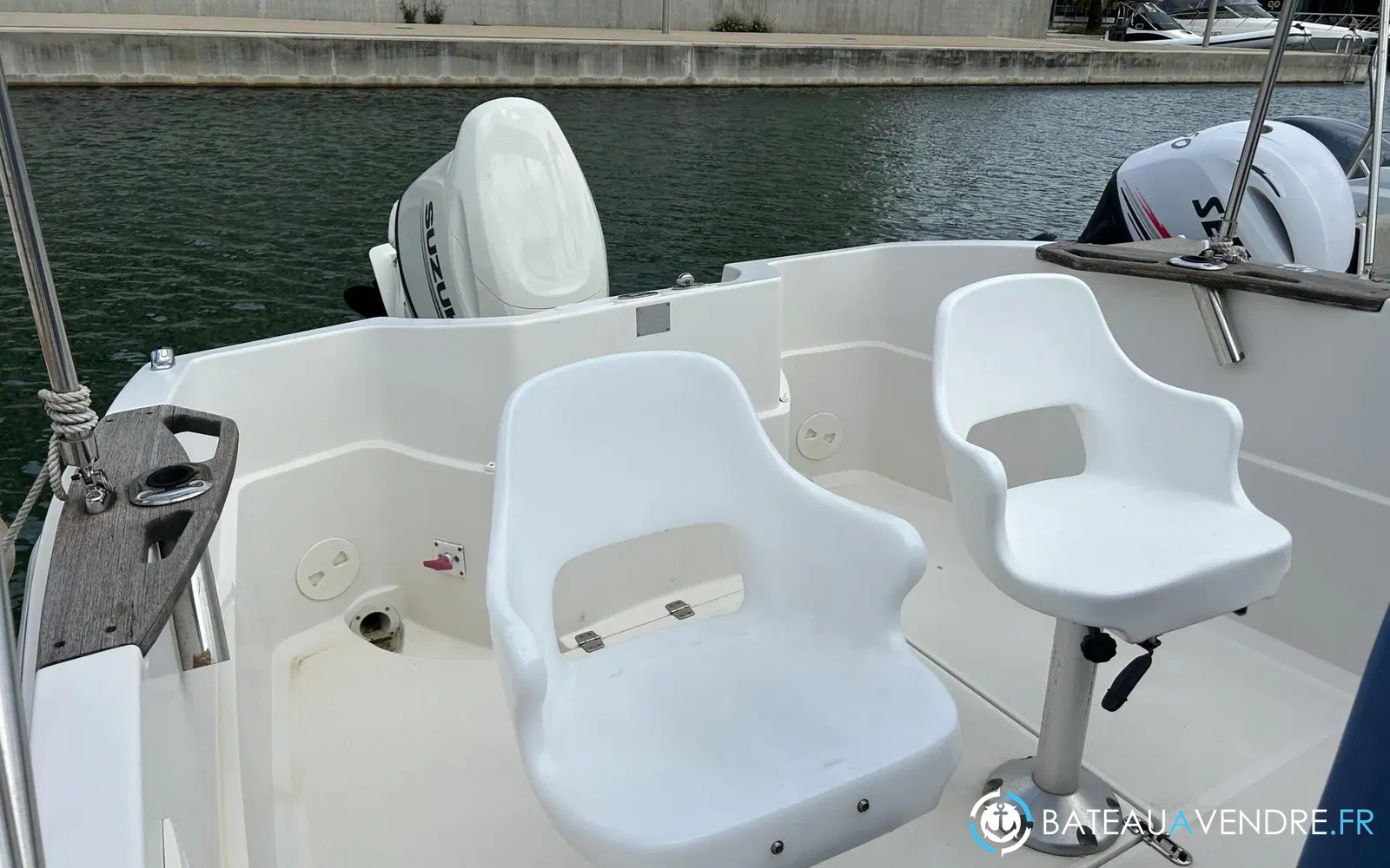 slider 4 Quicksilver 635 Commander