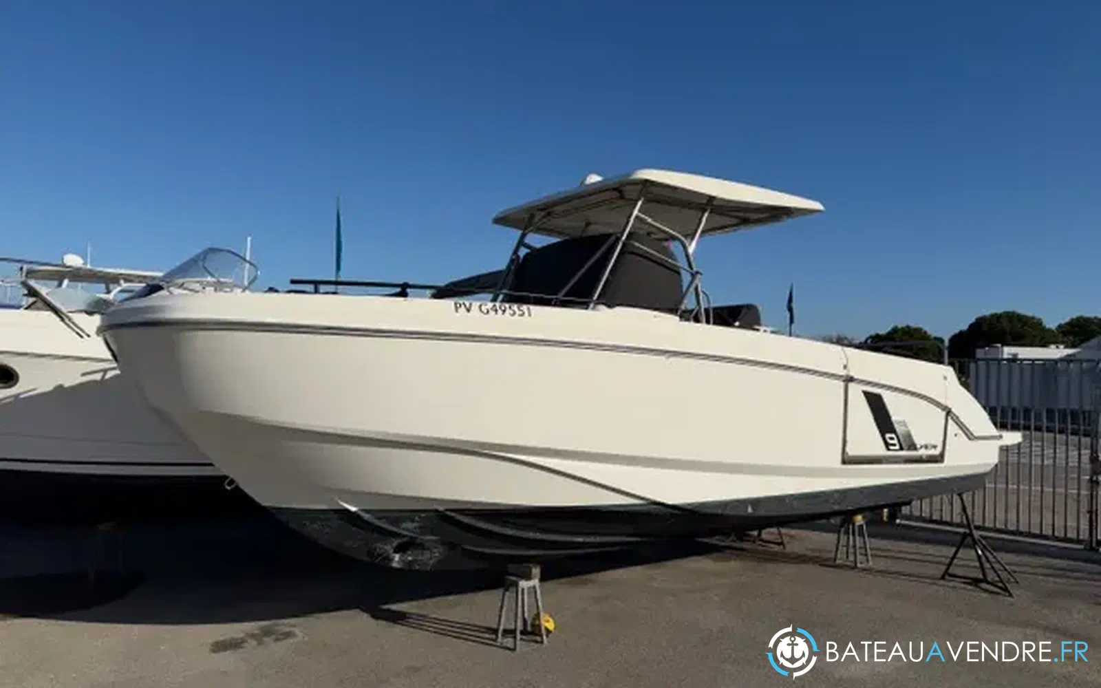 slider 0 Beneteau Flyer 9 Spacedeck