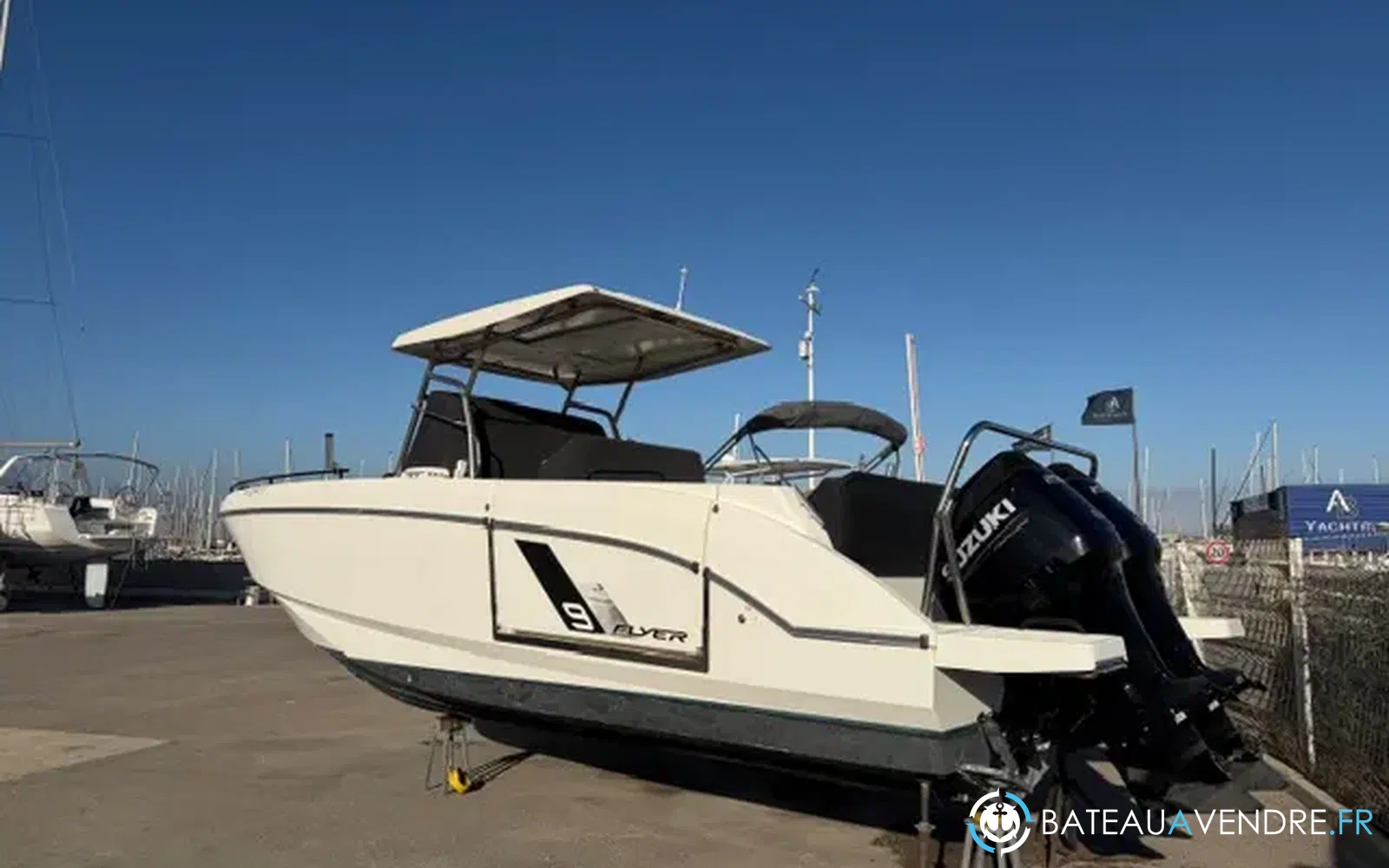 slider 1 Beneteau Flyer 9 Spacedeck