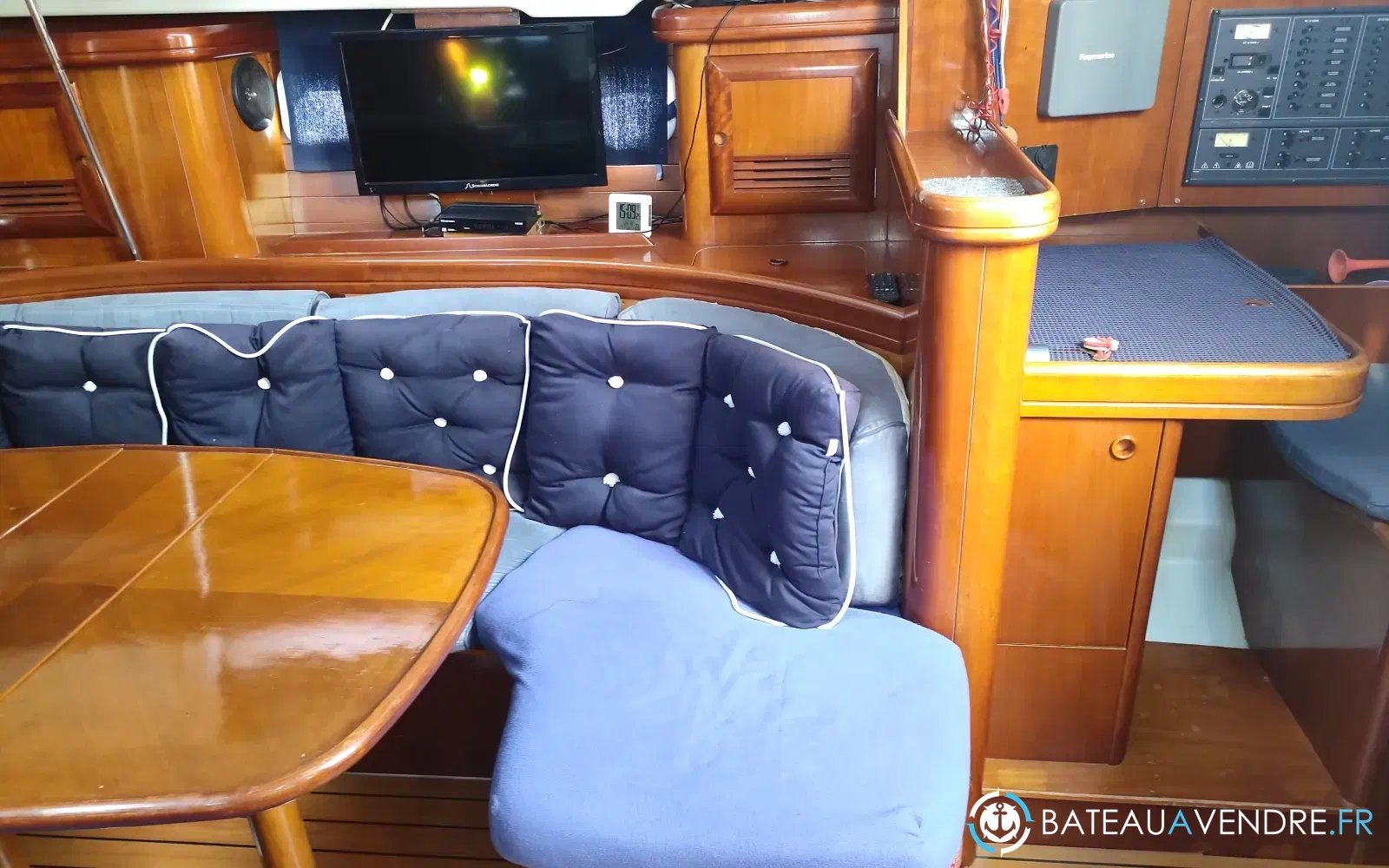 slider 31 Beneteau Oceanis 411 Celebration Performance