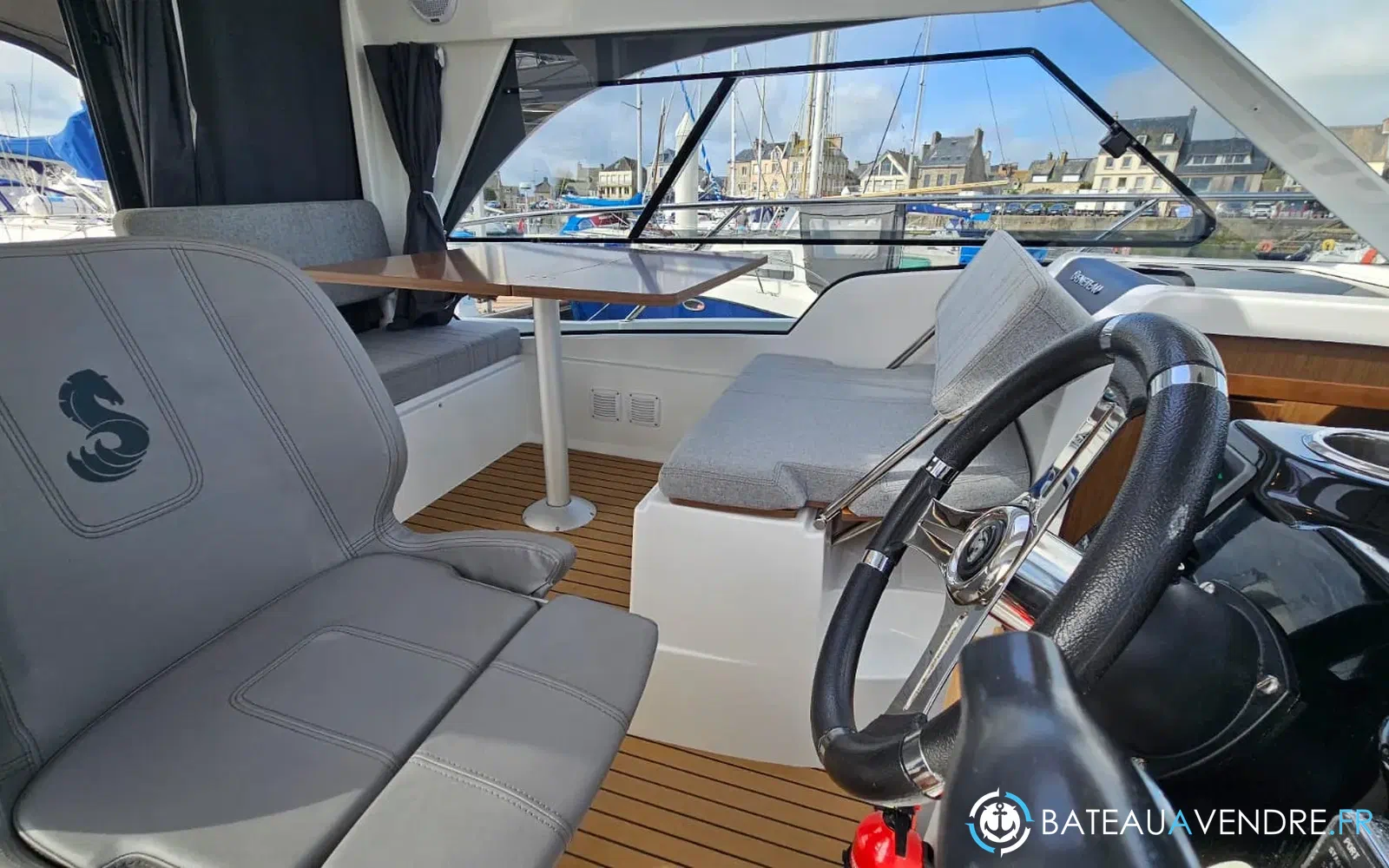 slider 18 Beneteau Antares 9 OB