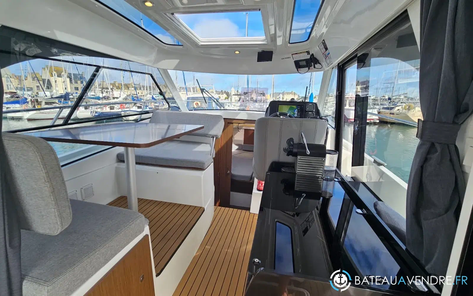 slider 2 Beneteau Antares 9 OB