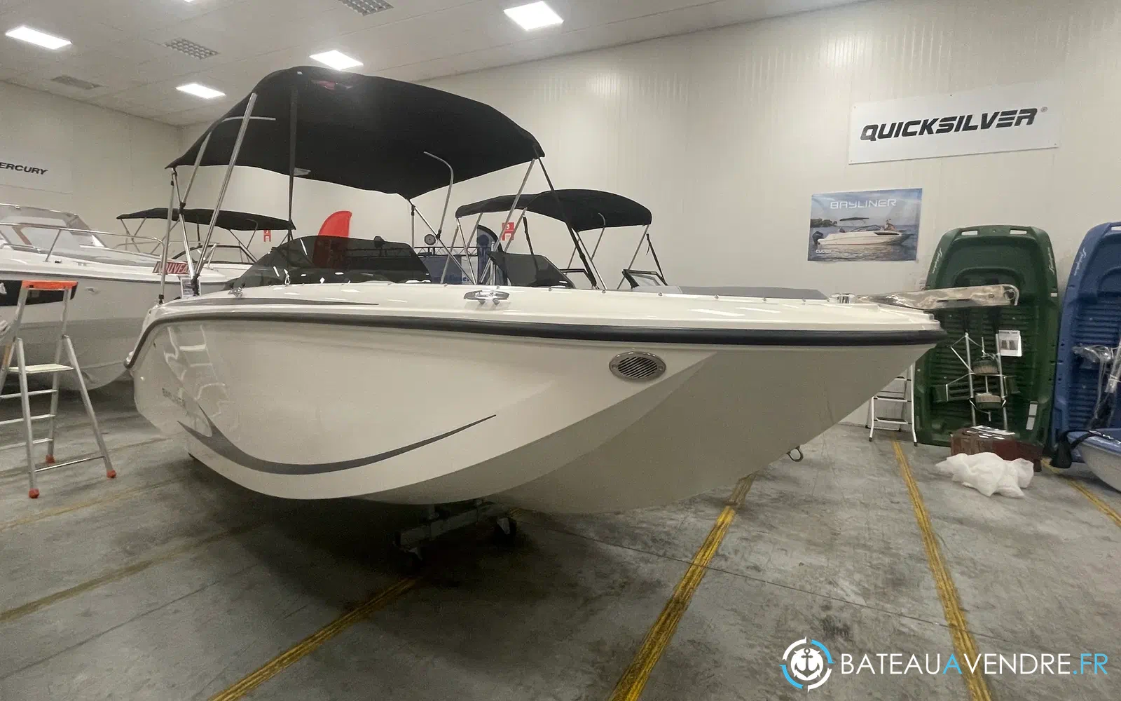 slider 0 Bayliner M19