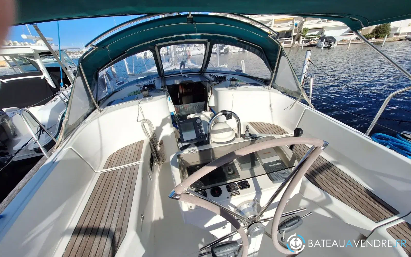 slider 1 Beneteau Oceanis 411