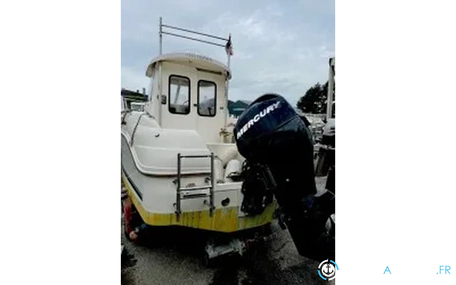 slider 4 Quicksilver 500 Pilothouse