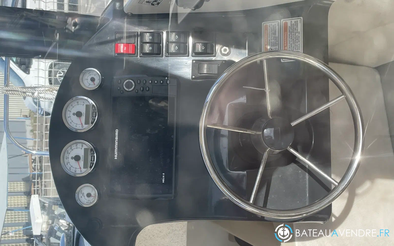 slider 3 Quicksilver Activ 605 Pilothouse