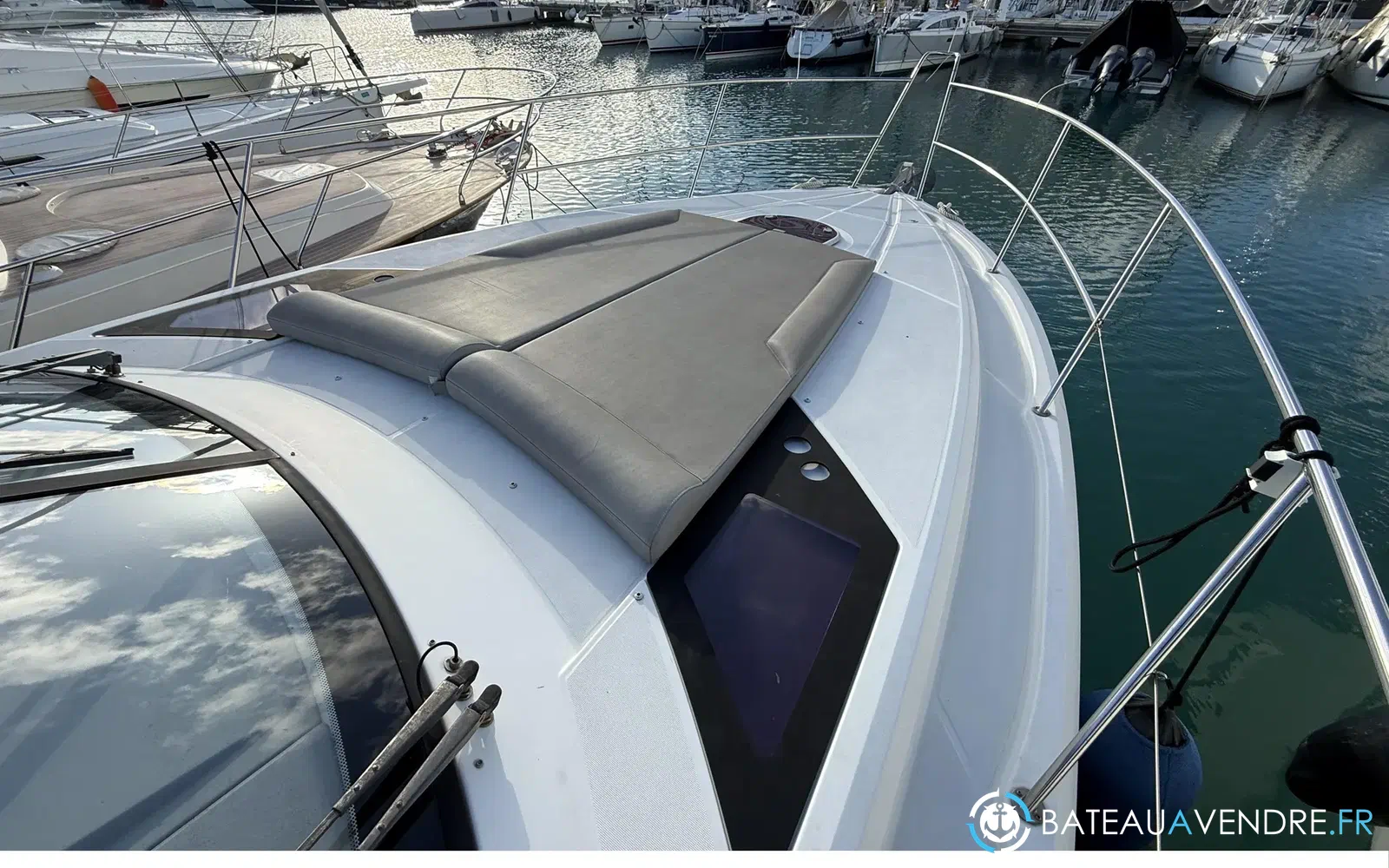 slider 28 Beneteau Flyer Gran Turismo 44