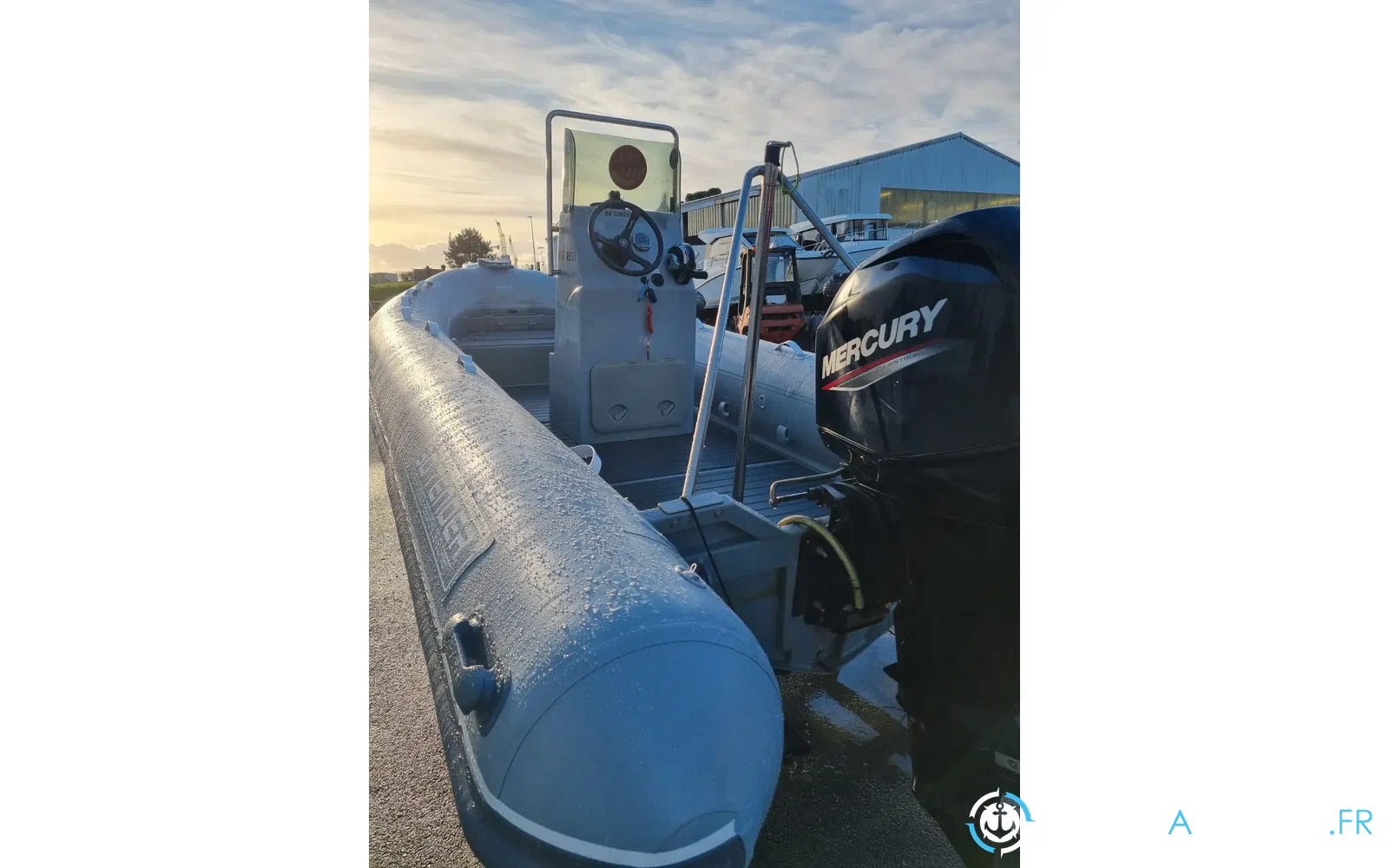 slider 4 3D Tender Stealth RIB 500