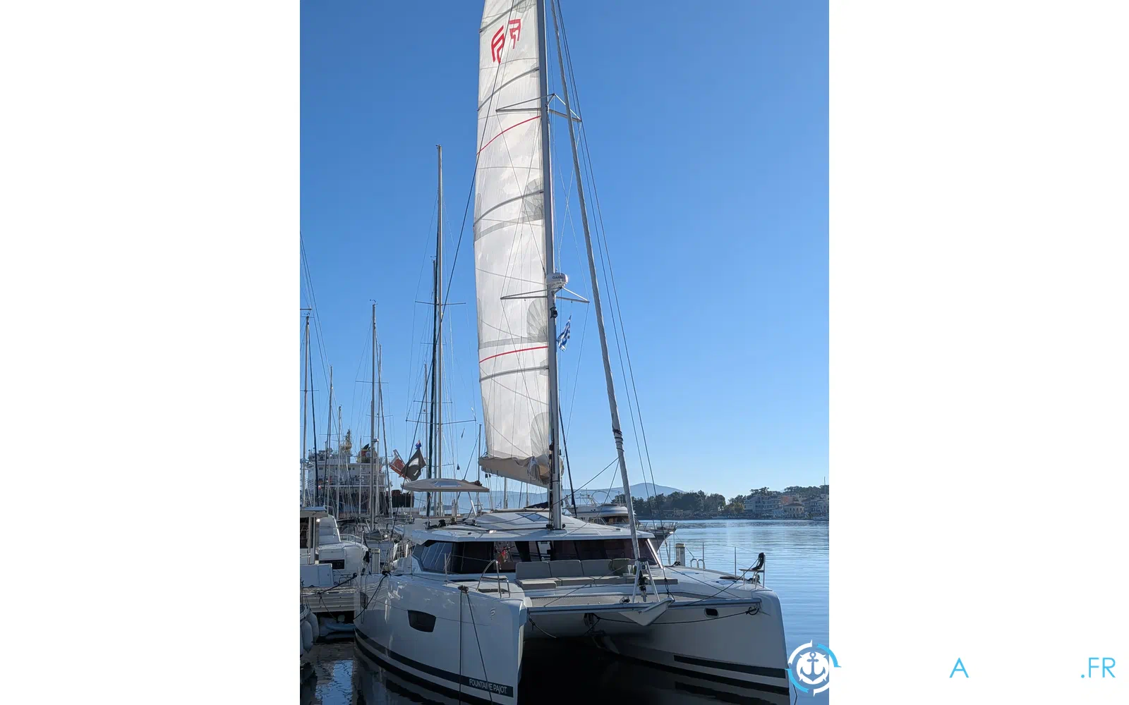 slider 3 Fountaine Pajot Astrea 42