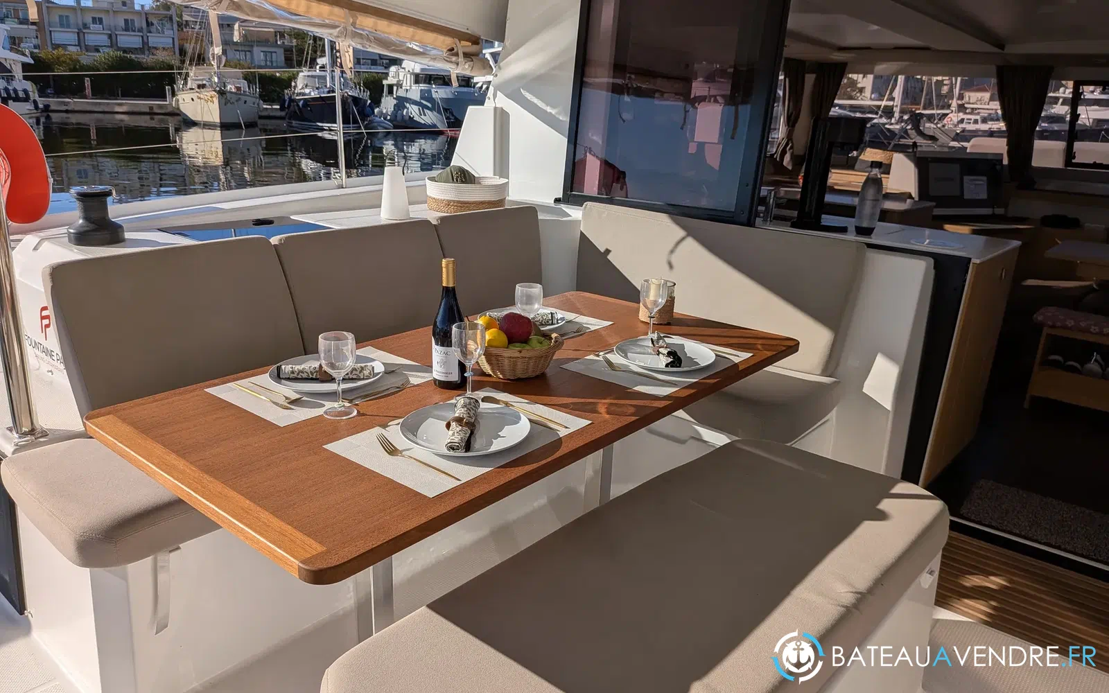 slider 38 Fountaine Pajot Astrea 42
