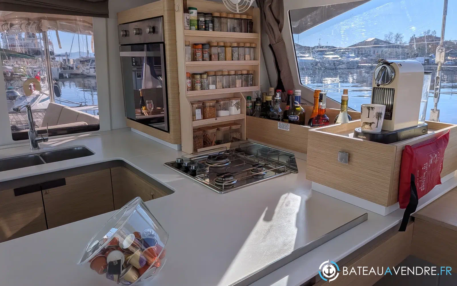 slider 48 Fountaine Pajot Astrea 42