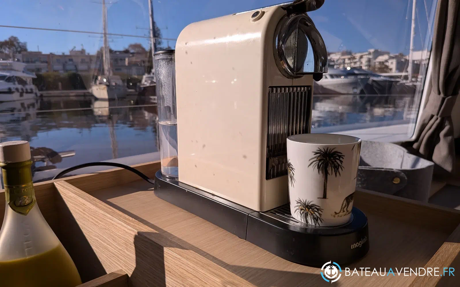 slider 53 Fountaine Pajot Astrea 42